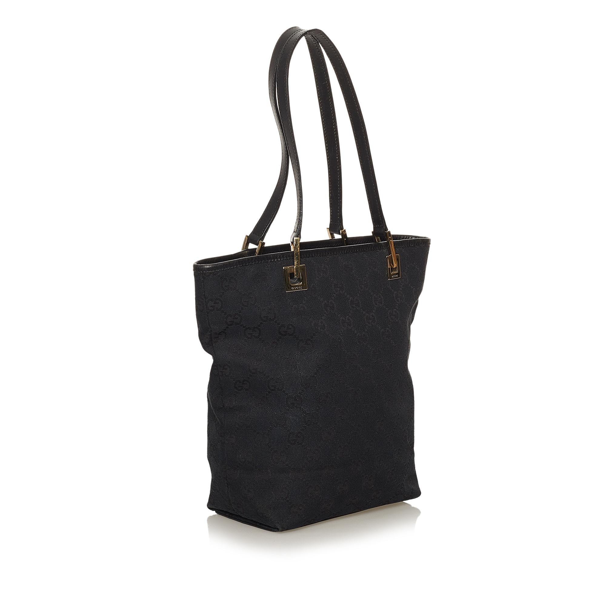 Gucci Gucci Canvas Shoulder Bag (SHG-29000)