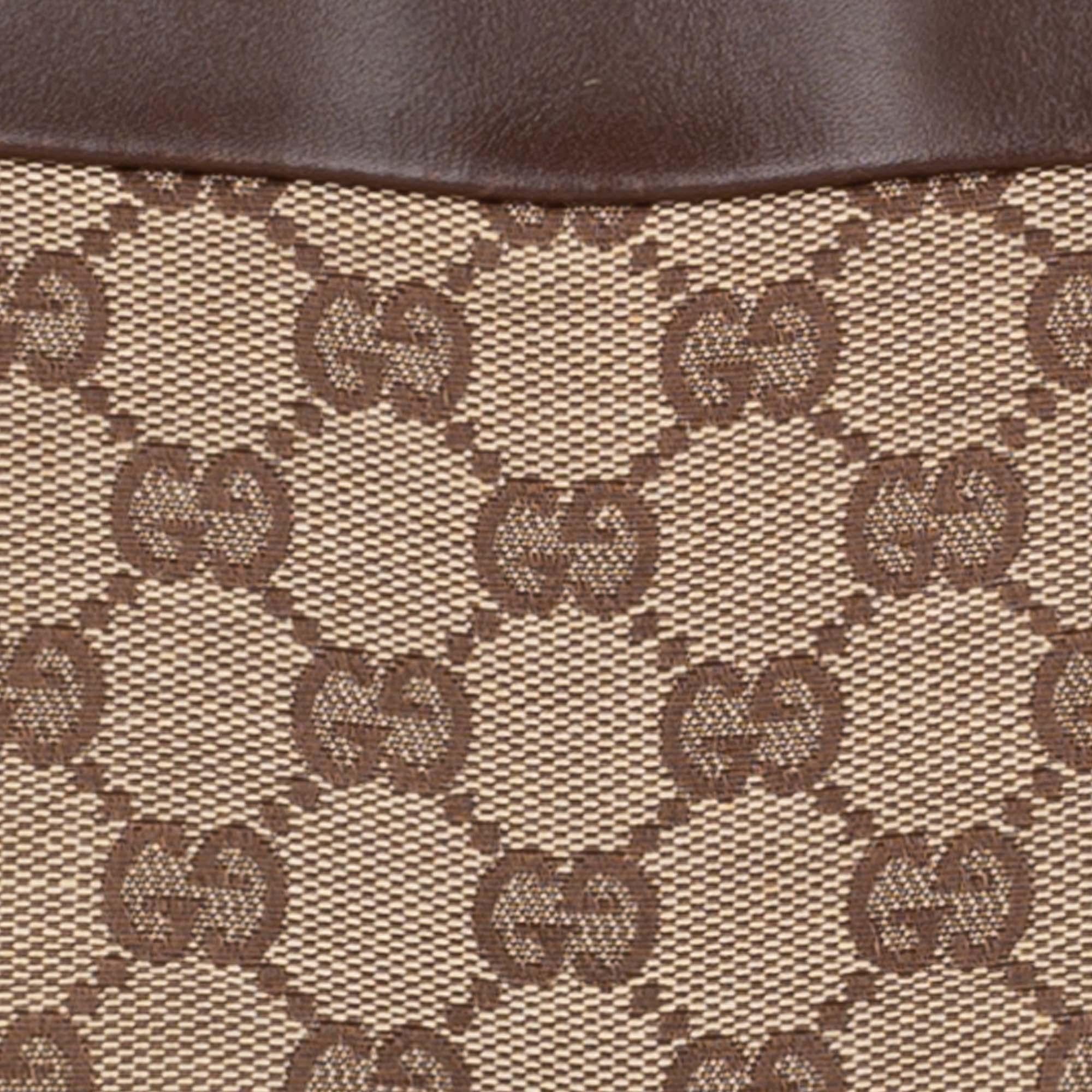 Gucci Gucci Canvas Shoulder Bag (SHG-29189)
