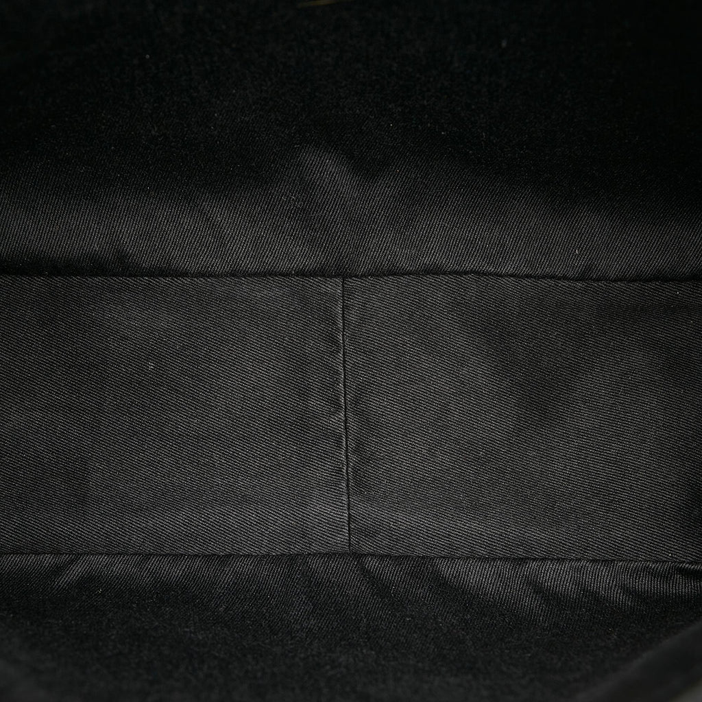 Gucci Gucci Canvas Shoulder Bag (SHG-29197)