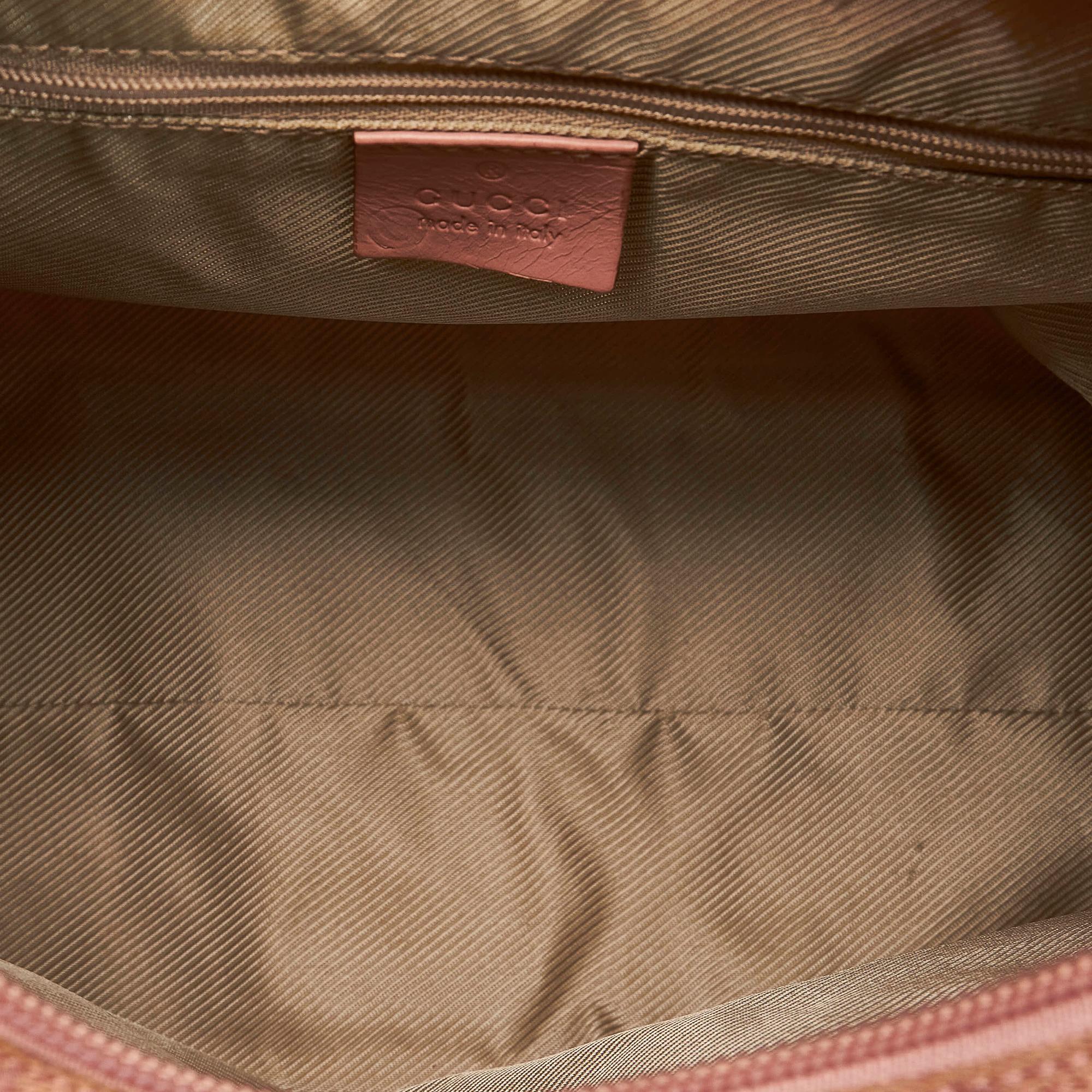 Gucci Gucci Canvas Shoulder Bag (SHG-29463)
