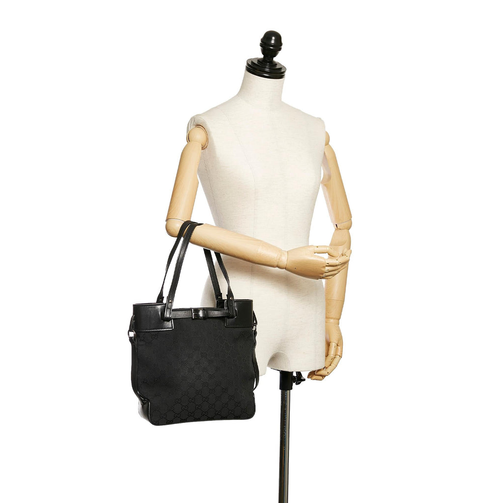 Gucci Gucci Canvas Shoulder Bag (SHG-29965)