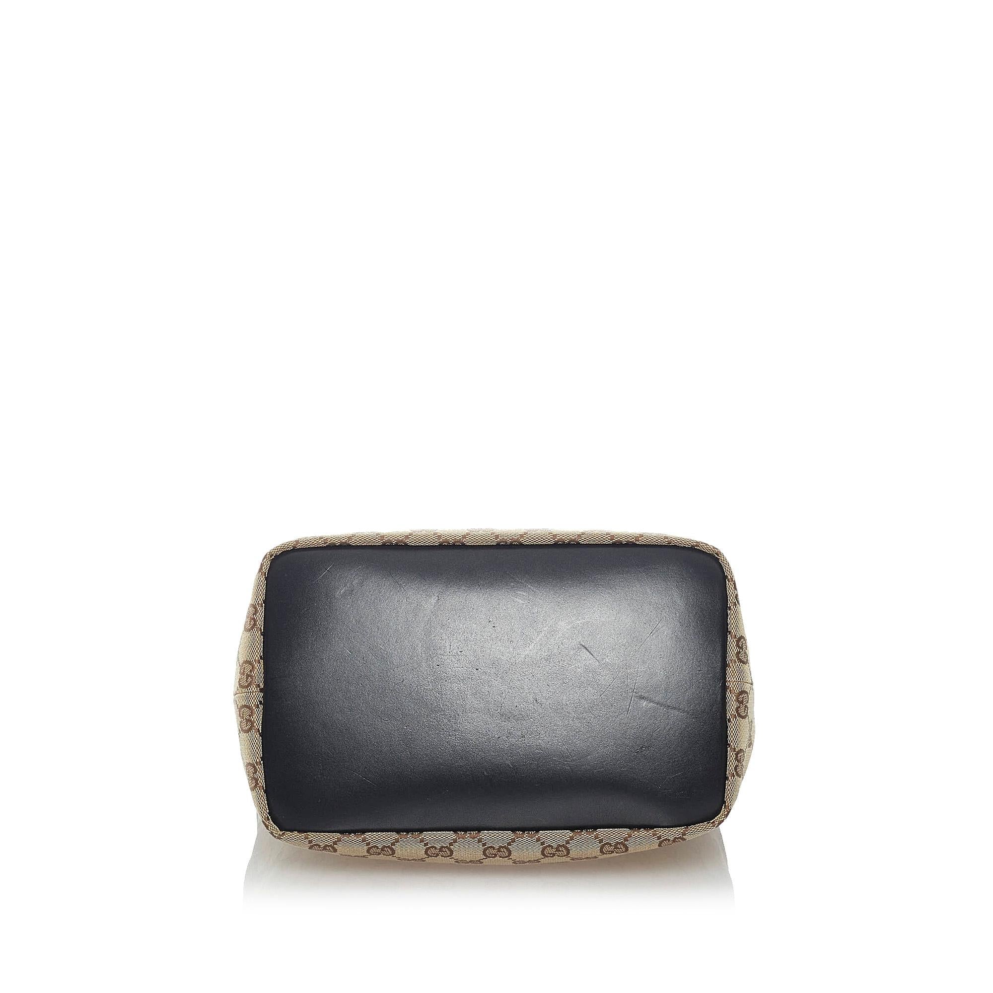 Gucci Gucci Canvas Shoulder Bag (SHG-30441)