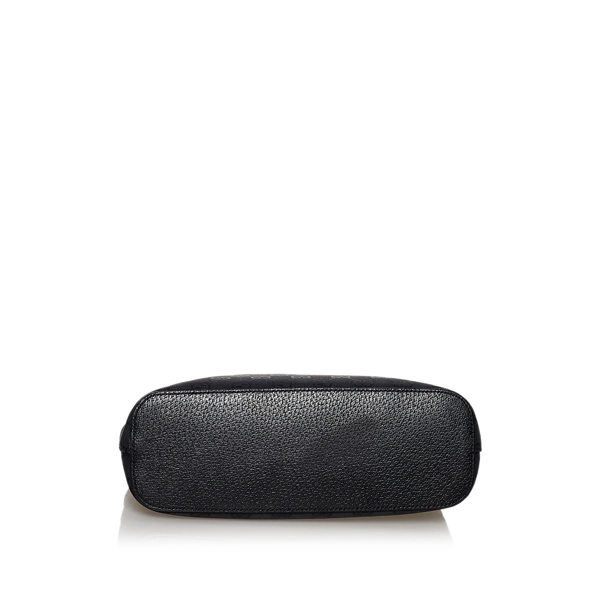 Gucci Gucci Canvas Shoulder Bag (SHG-30742)