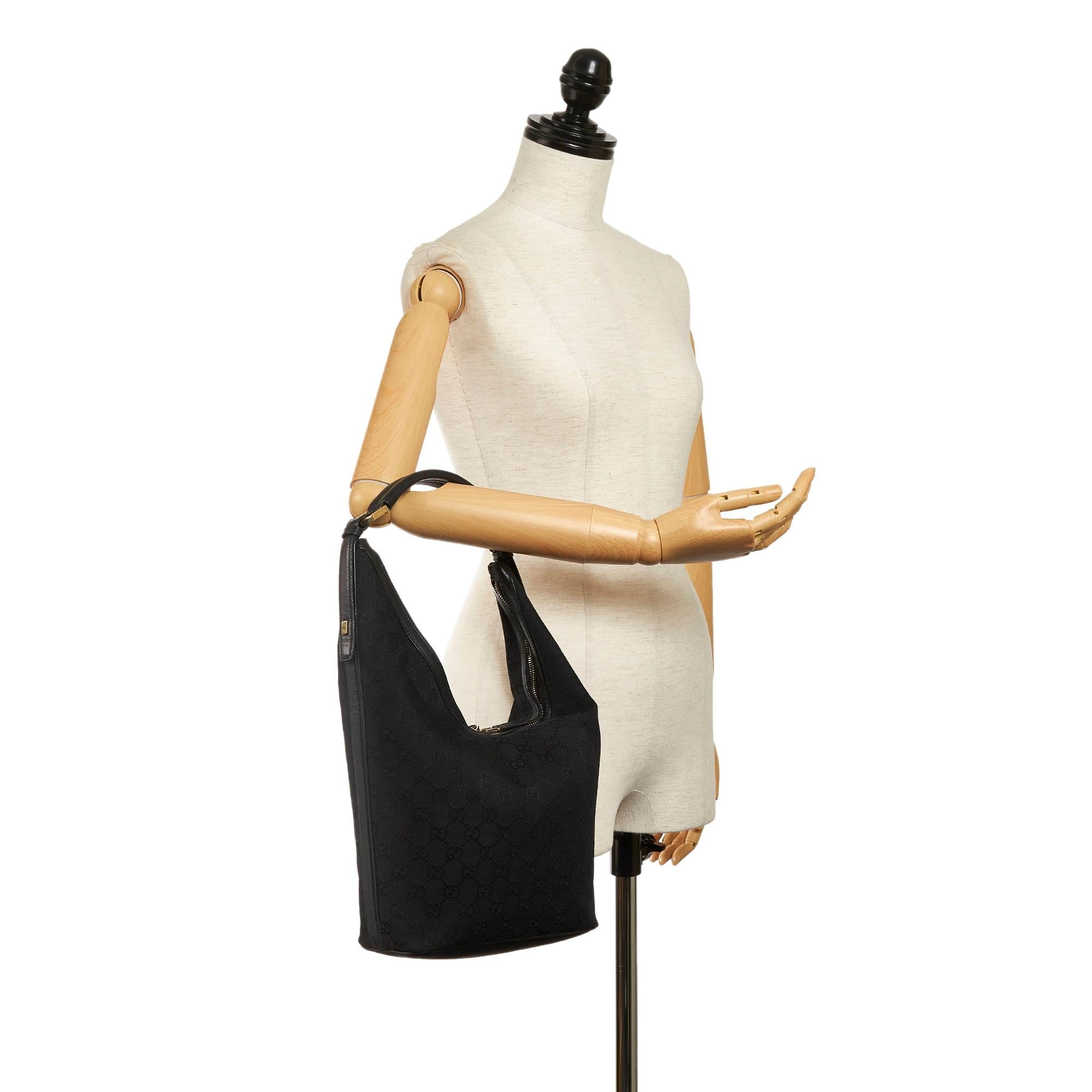 Gucci Gucci Canvas Shoulder Bag (SHG-30970)