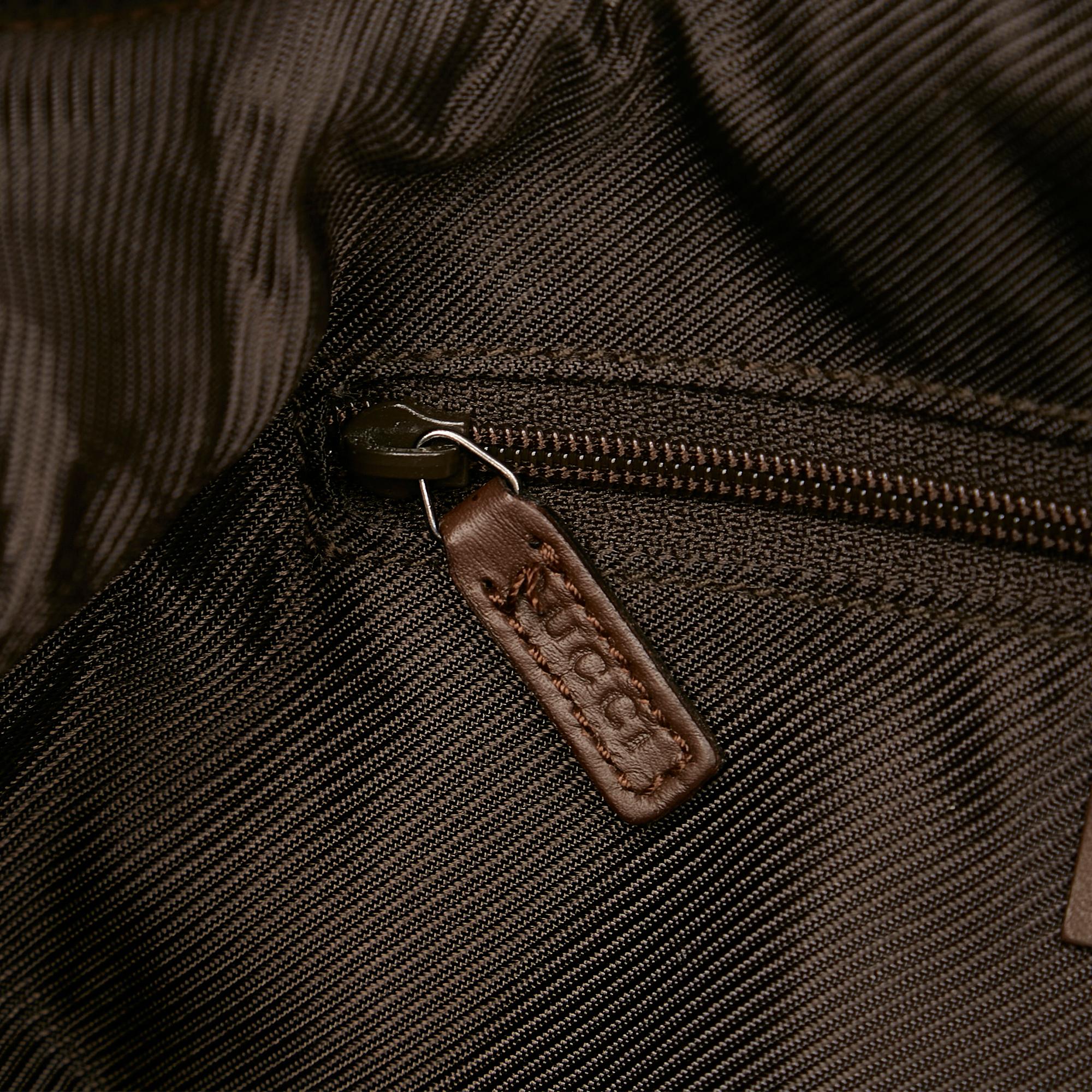 Gucci Gucci Canvas Shoulder Bag (SHG-31013)