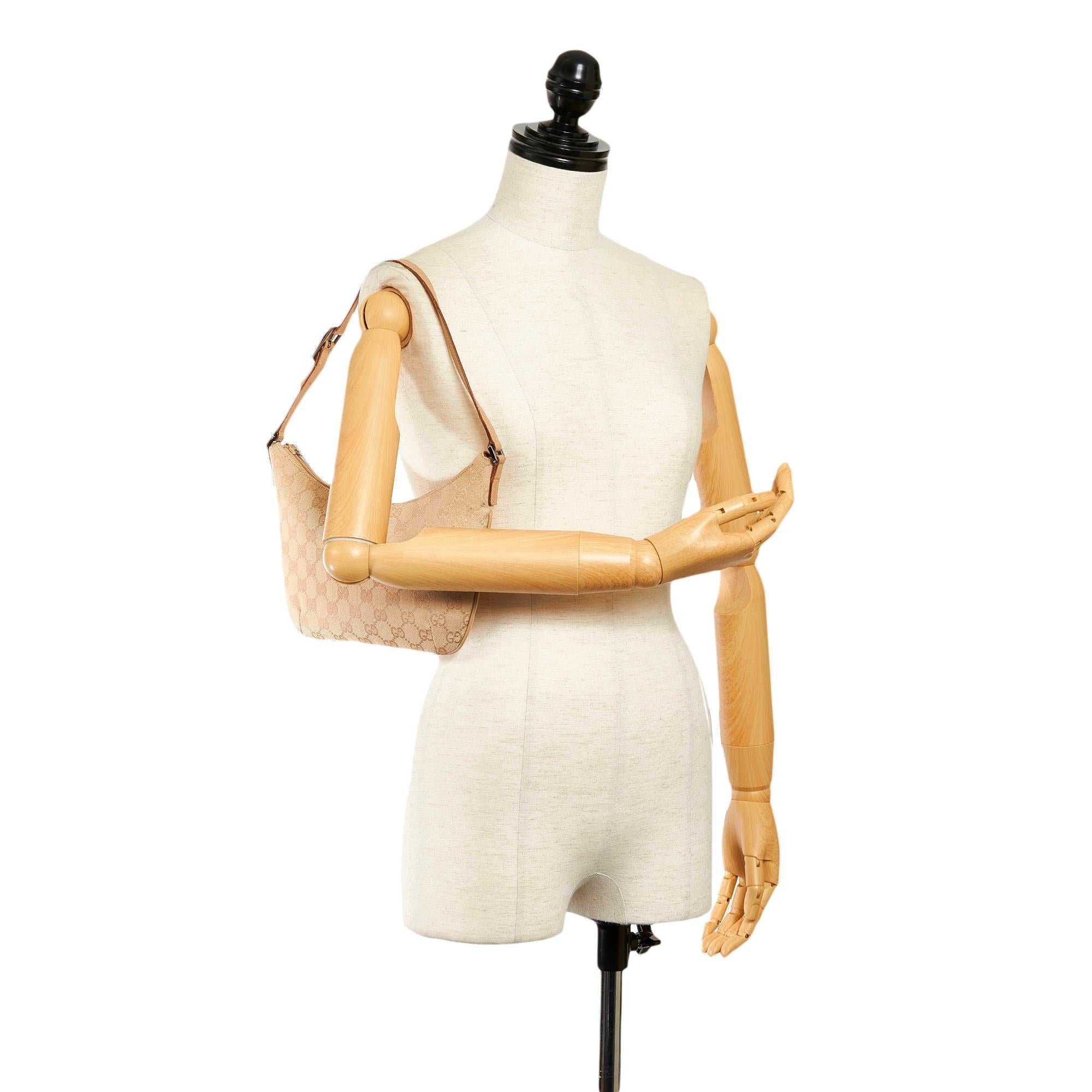 Gucci Gucci Canvas Shoulder Bag (SHG-31117)
