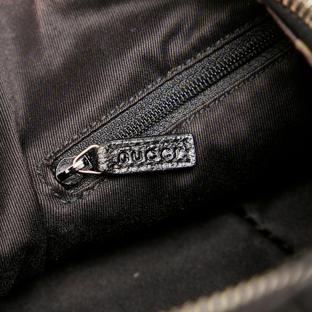 Gucci Gucci Canvas Shoulder Bag (SHG-31734)