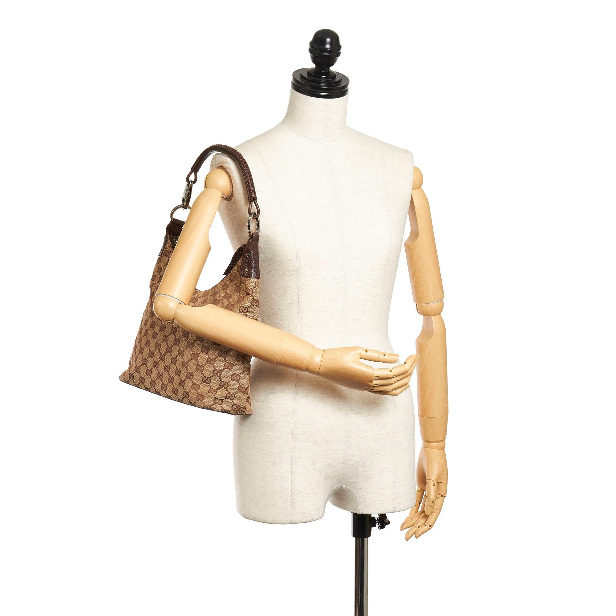 Gucci Gucci Canvas Shoulder Bag (SHG-32041)
