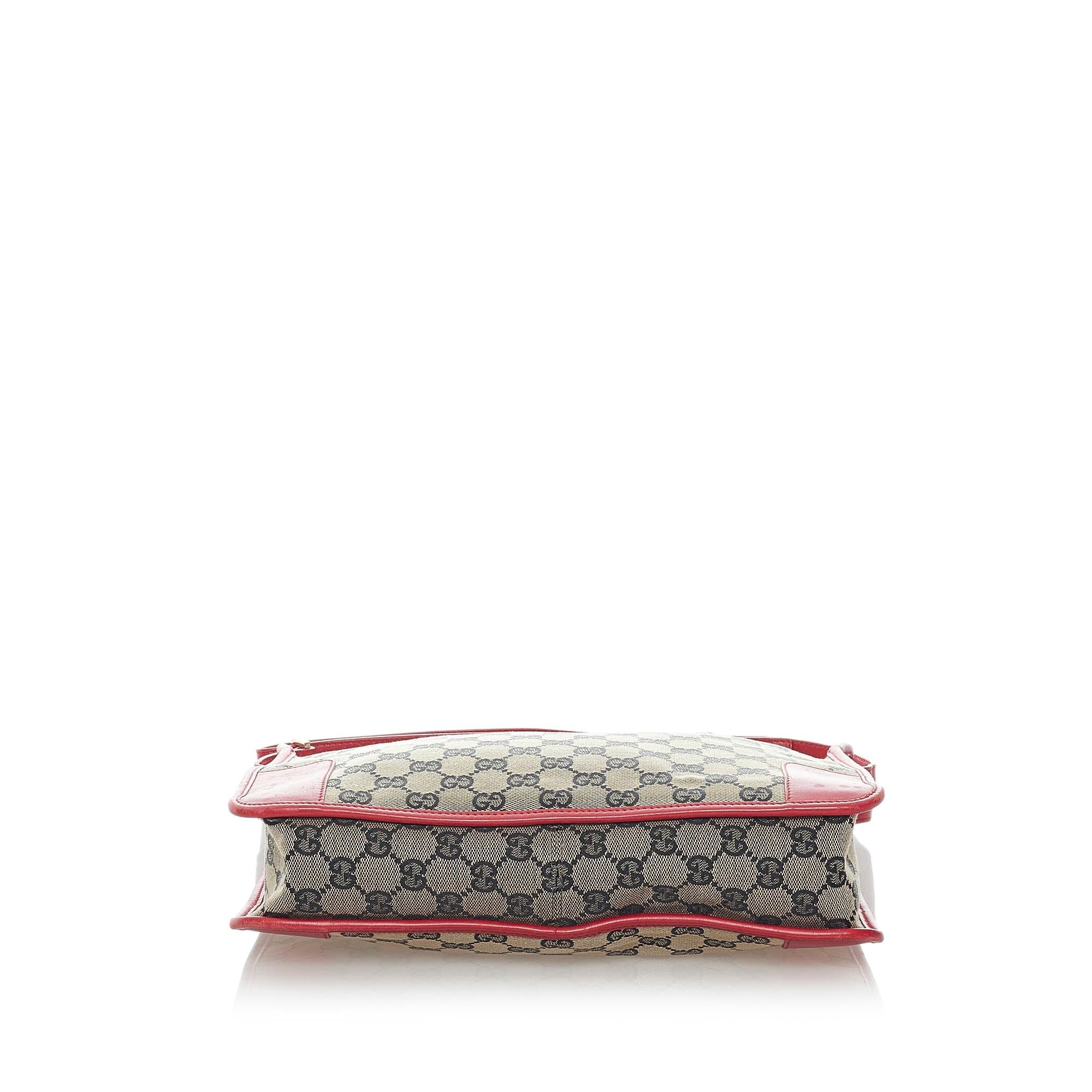 Gucci Gucci Canvas Shoulder Bag (SHG-32099)