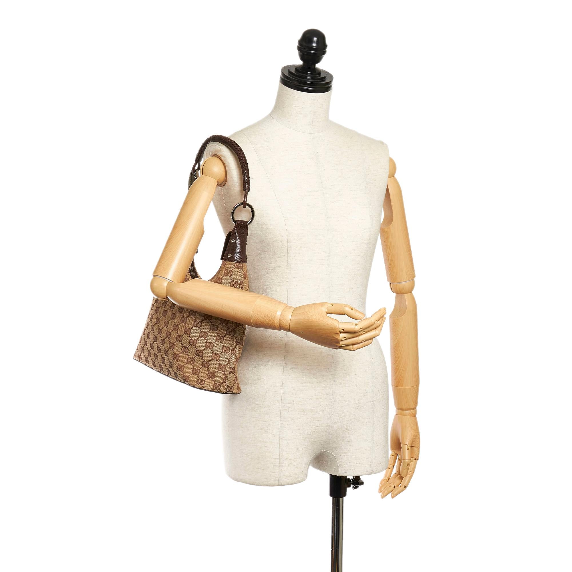 Gucci Gucci Canvas Shoulder Bag (SHG-32235)