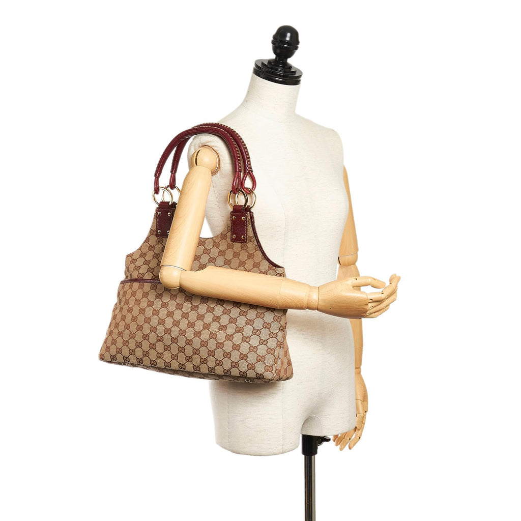Gucci Gucci Canvas Shoulder Bag (SHG-32241)