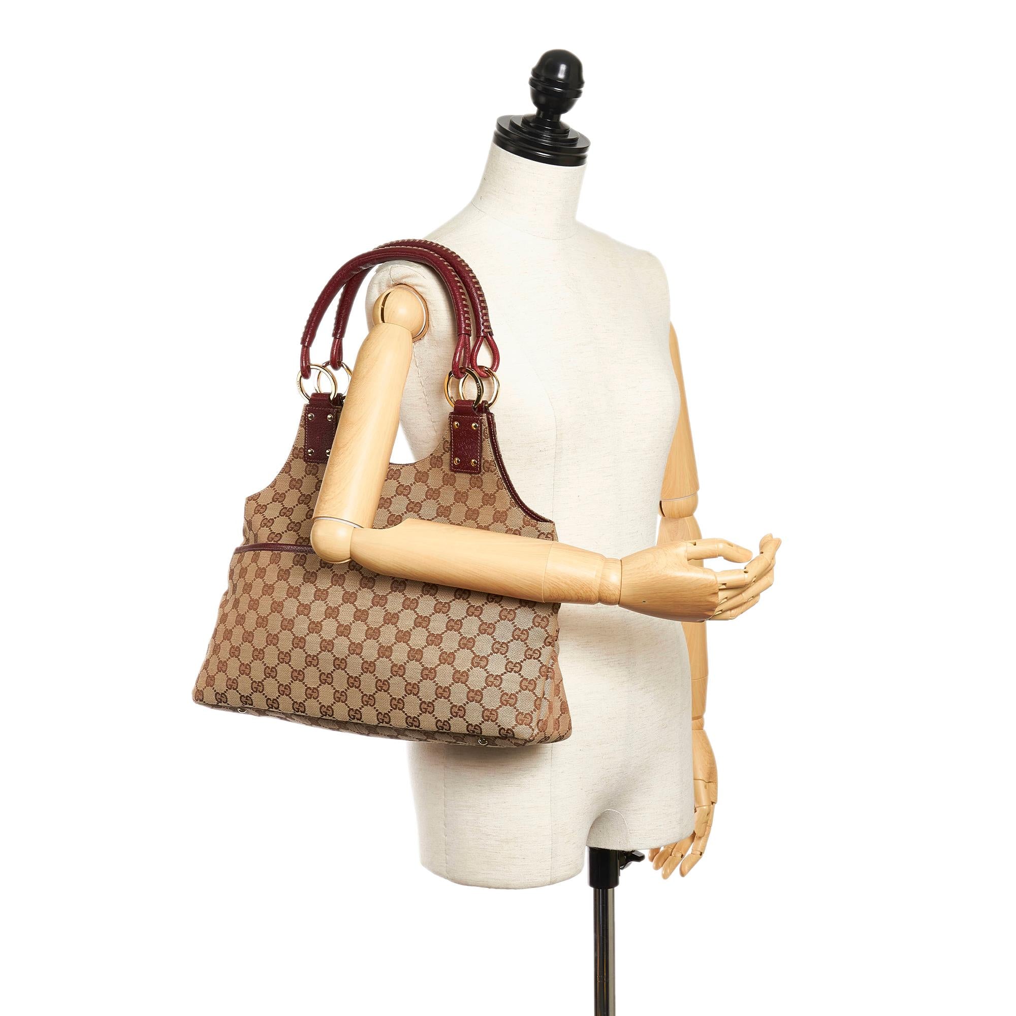 Gucci Gucci Canvas Shoulder Bag (SHG-32241)