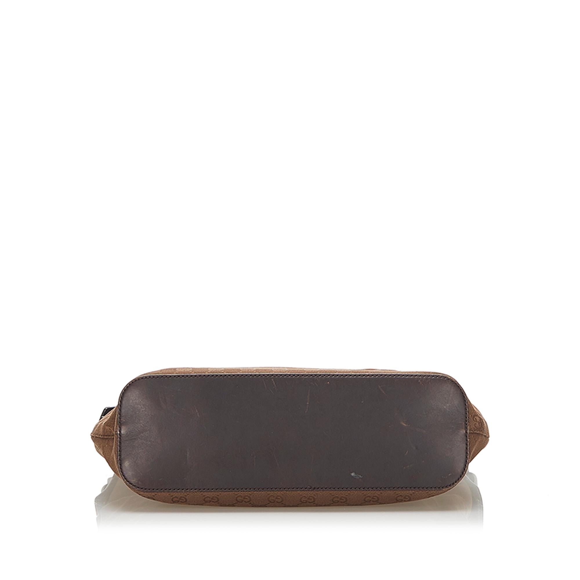 Gucci Gucci Canvas Shoulder Bag (SHG-32351)