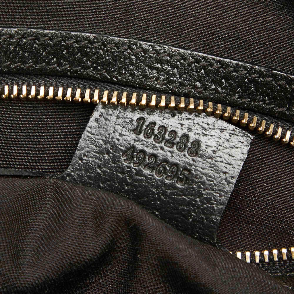 Gucci Gucci Canvas Shoulder Bag (SHG-32366)