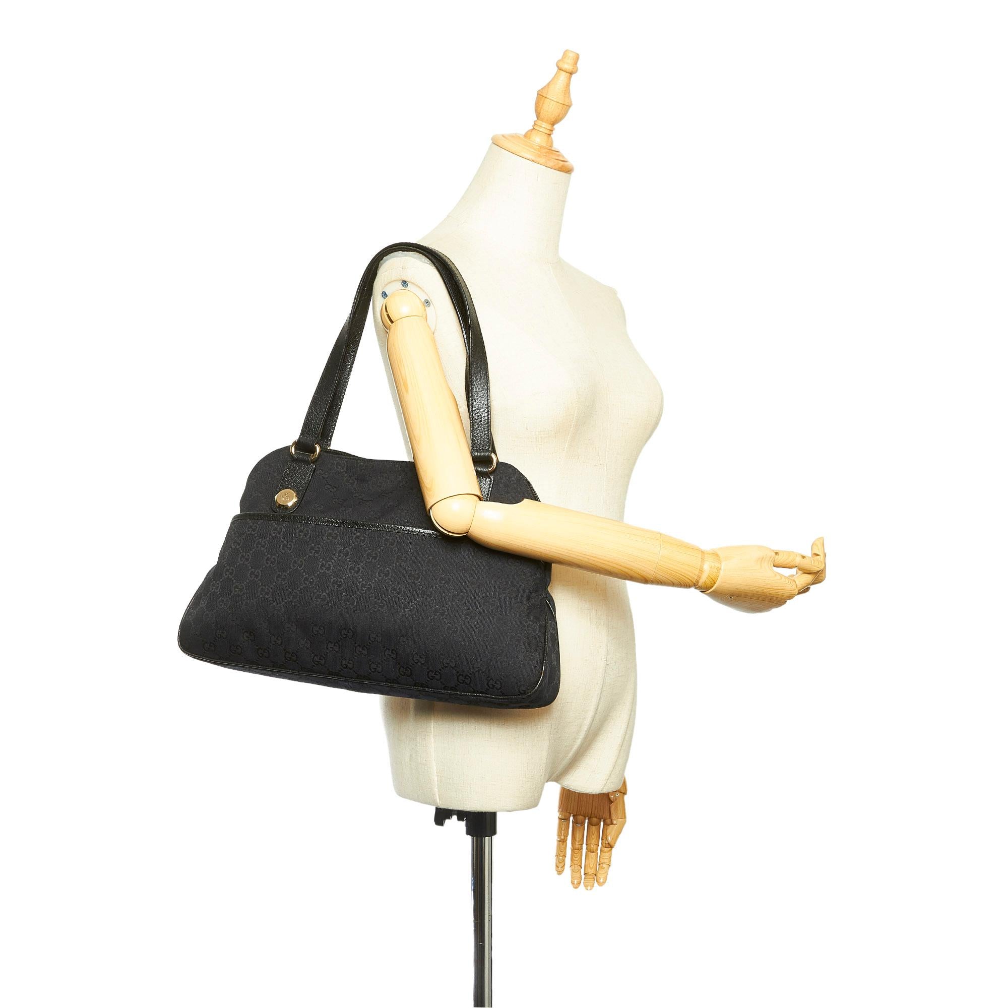 Gucci Gucci Canvas Shoulder Bag (SHG-32366)