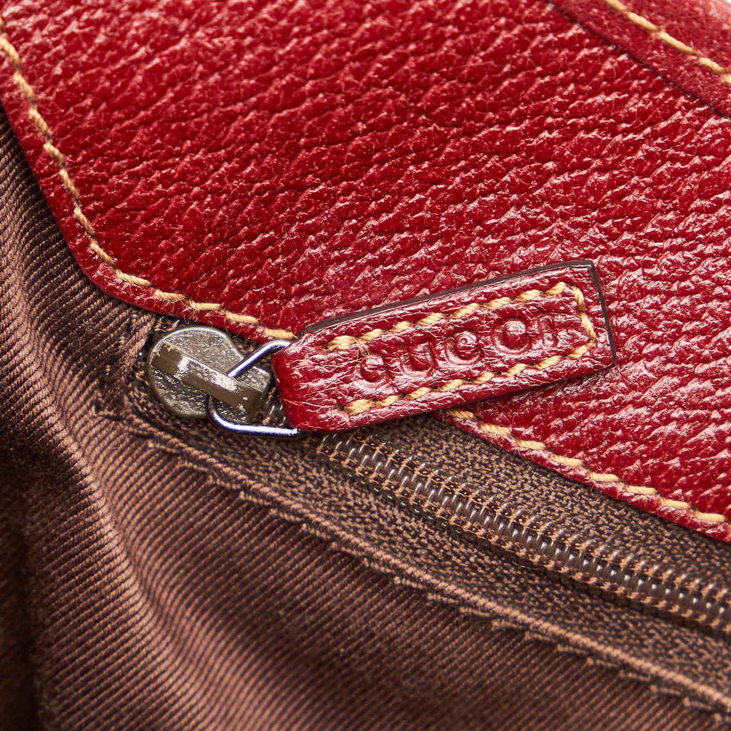 Gucci Gucci Canvas Shoulder Bag (SHG-32537)