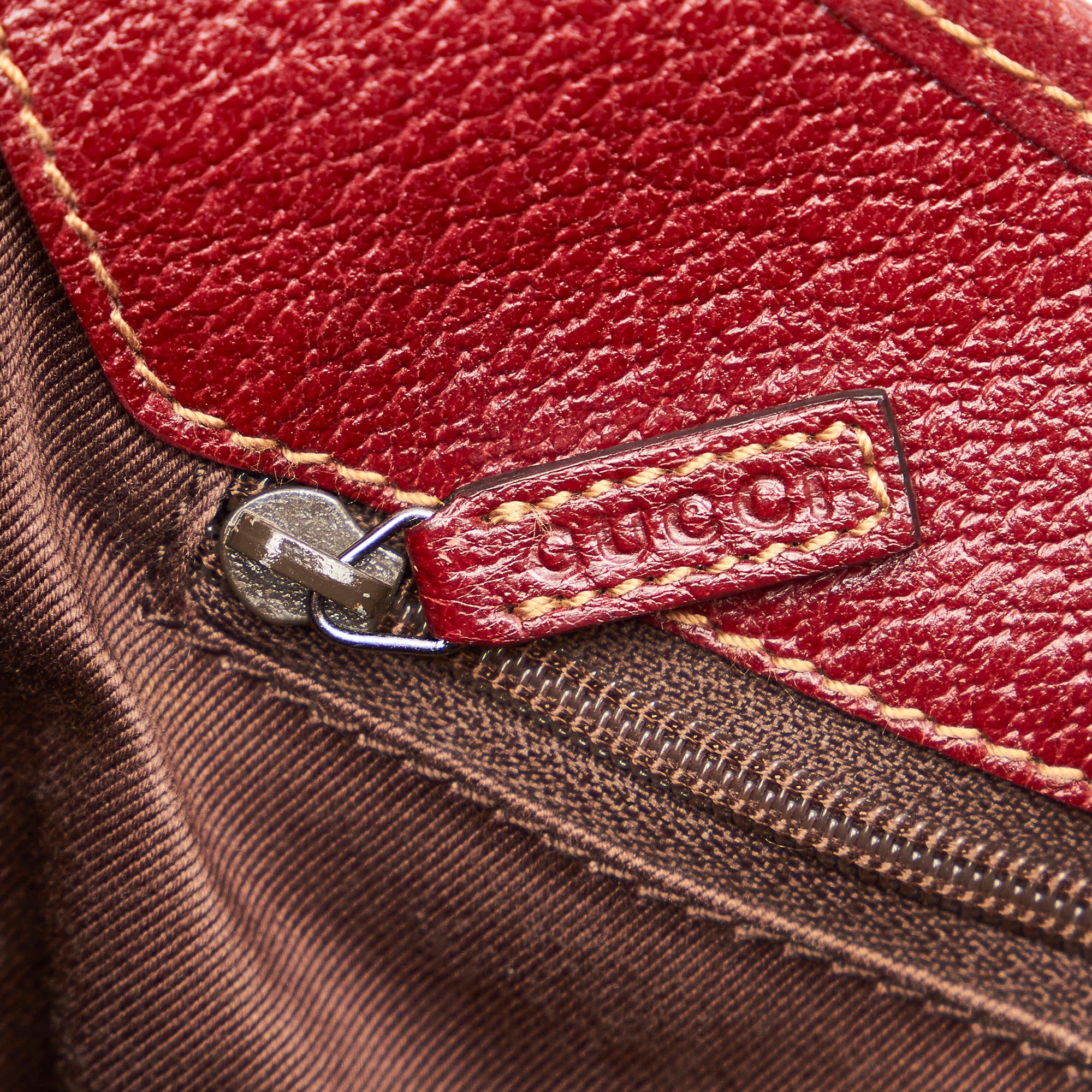 Gucci Gucci Canvas Shoulder Bag (SHG-32537)