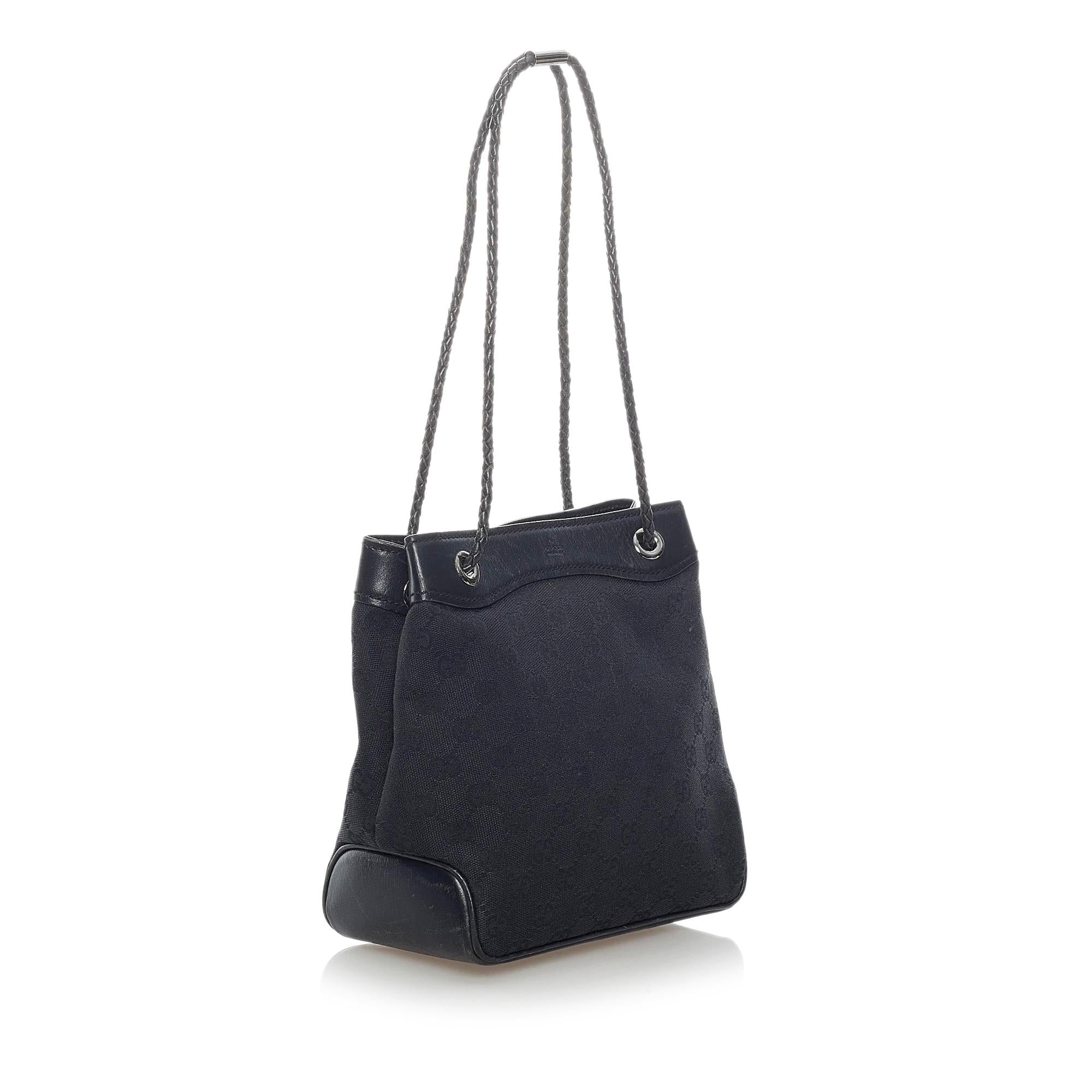 Gucci Gucci Canvas Shoulder Bag (SHG-32798)