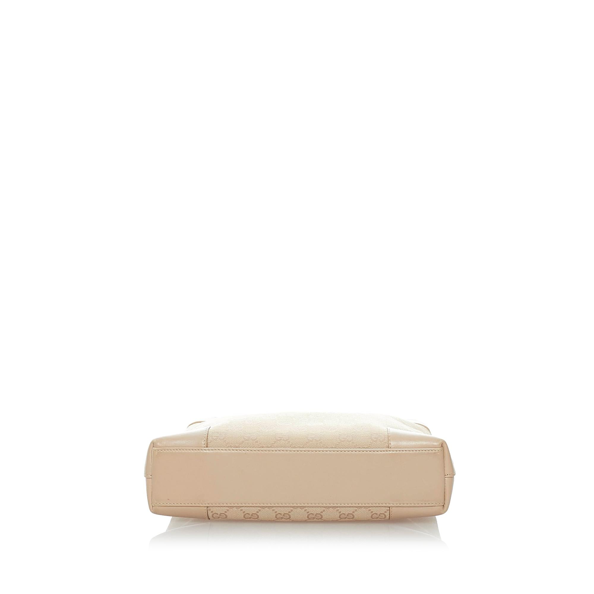 Gucci Gucci Canvas Shoulder Bag (SHG-32853)