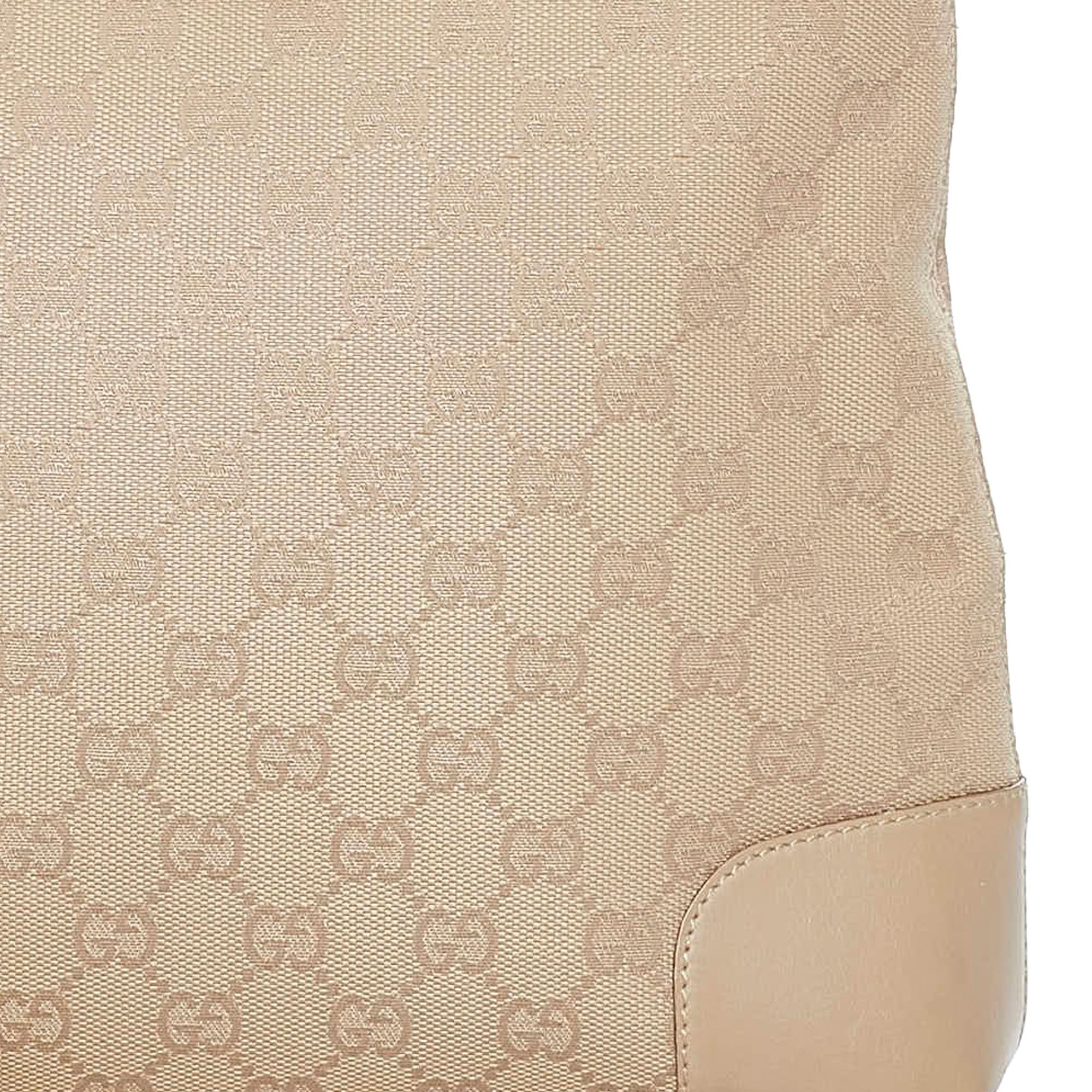 Gucci Gucci Canvas Shoulder Bag (SHG-32853)