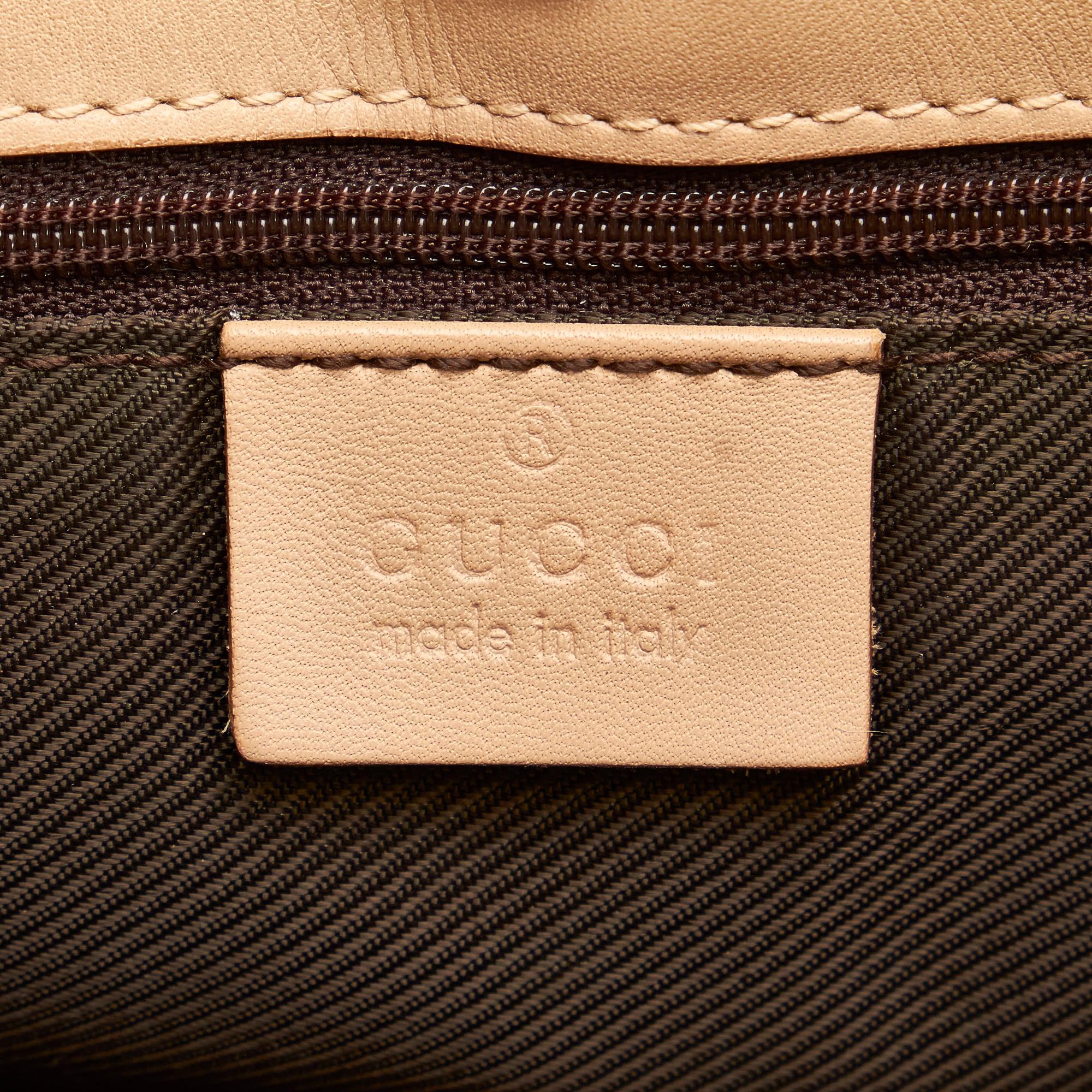Gucci Gucci Canvas Shoulder Bag (SHG-32853)