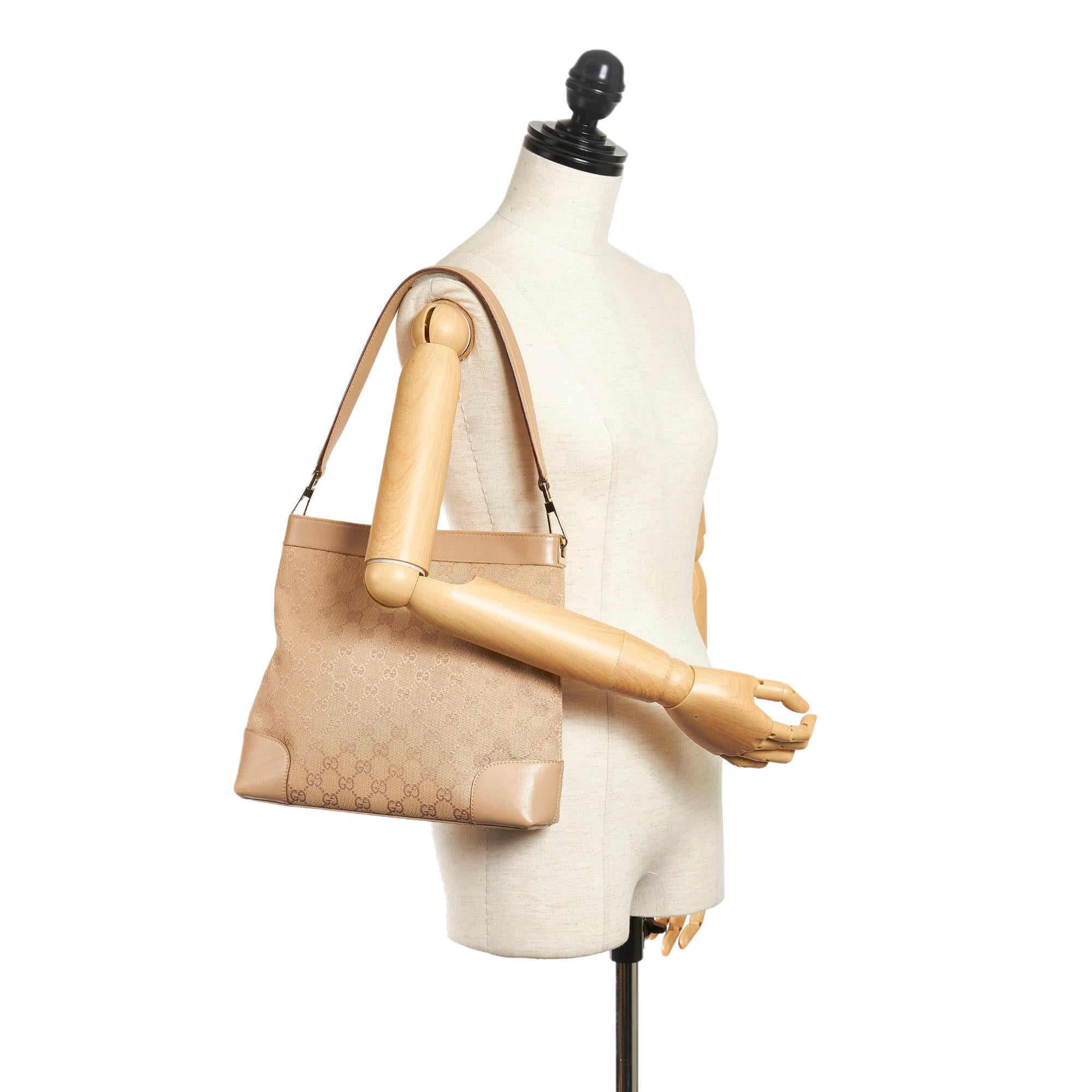 Gucci Gucci Canvas Shoulder Bag (SHG-32853)