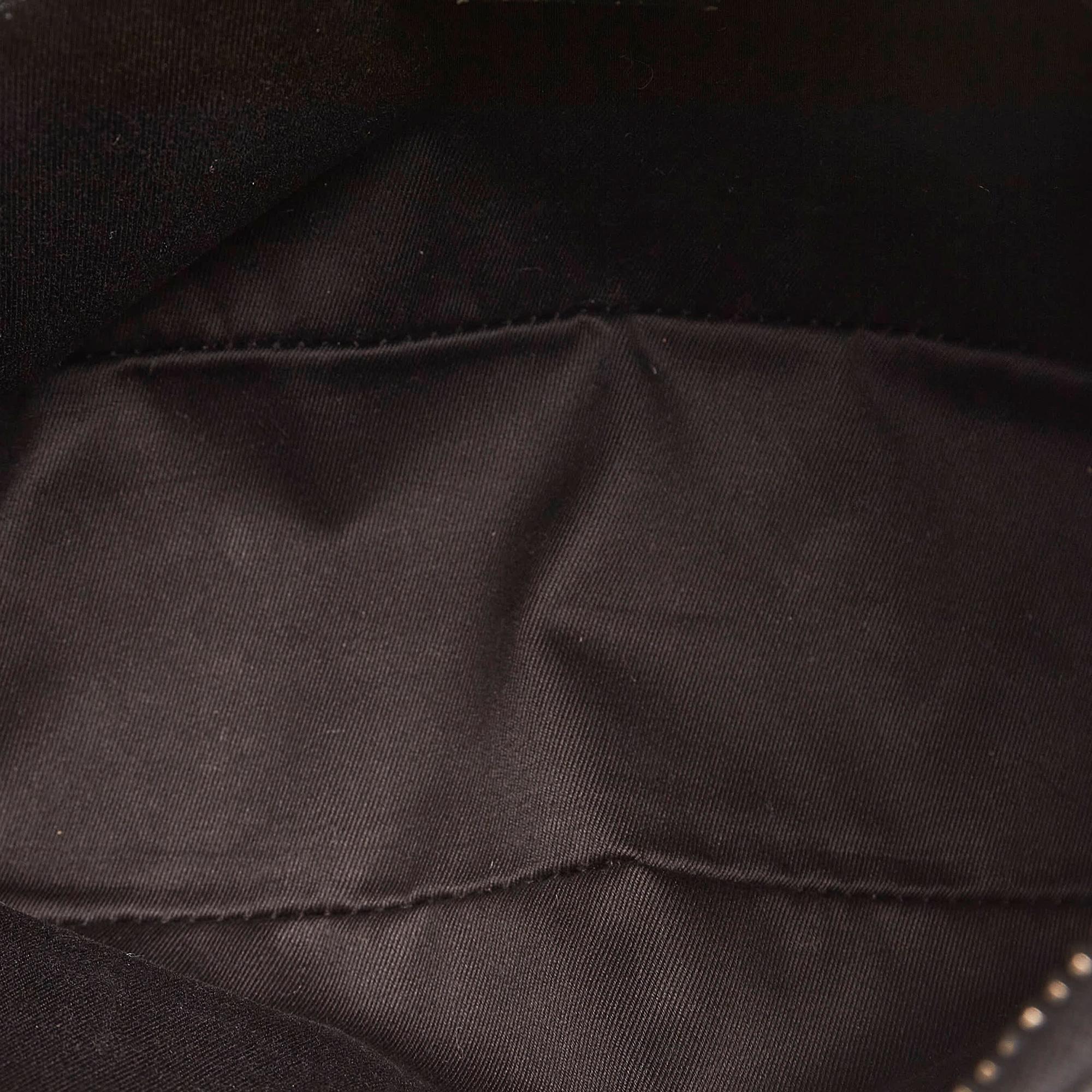 Gucci Gucci Canvas Shoulder Bag (SHG-32858)