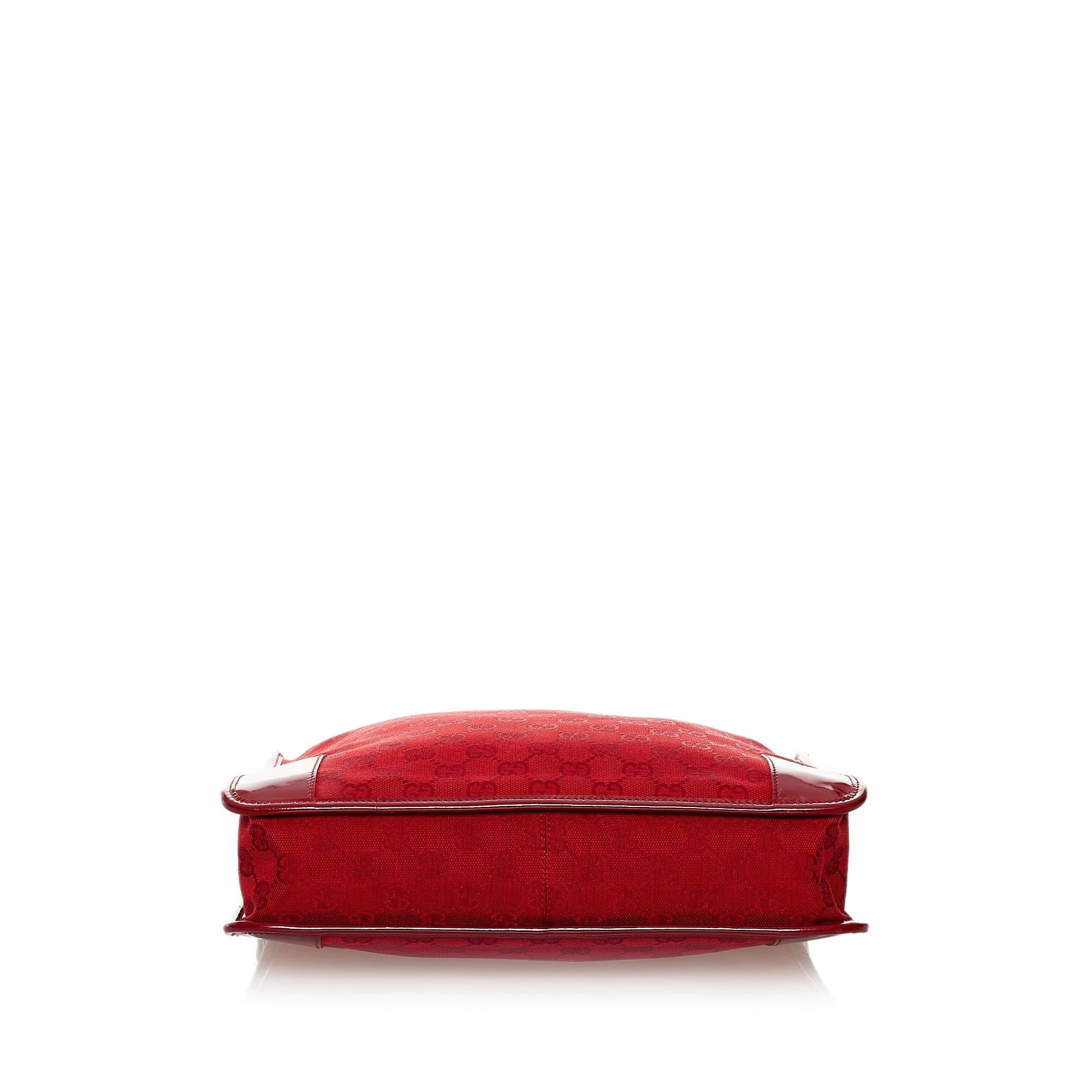 Gucci Gucci Canvas Shoulder Bag (SHG-32895)
