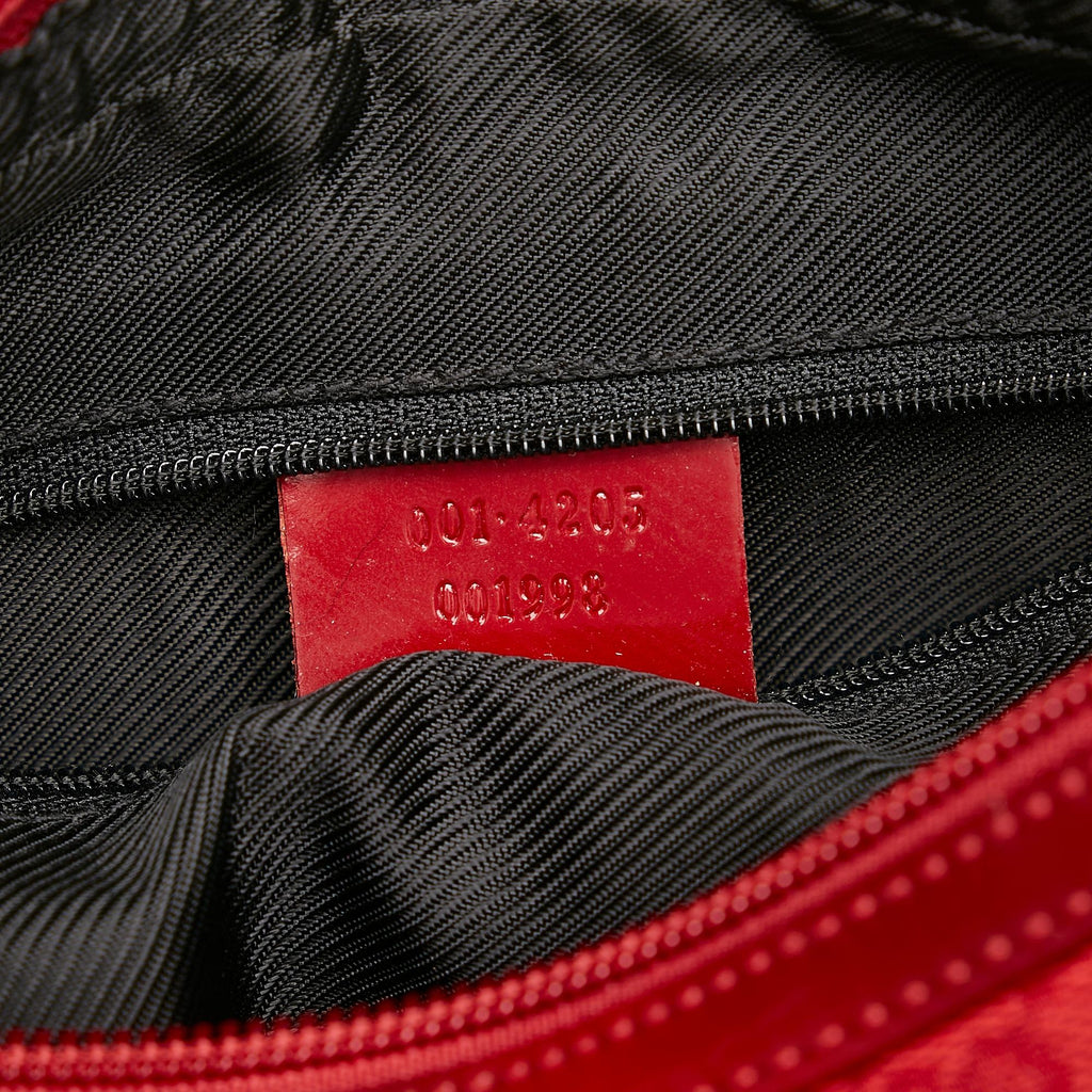 Gucci Gucci Canvas Shoulder Bag (SHG-32895)