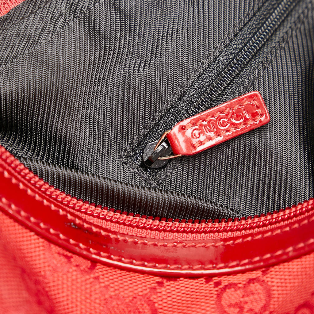 Gucci Gucci Canvas Shoulder Bag (SHG-32895)