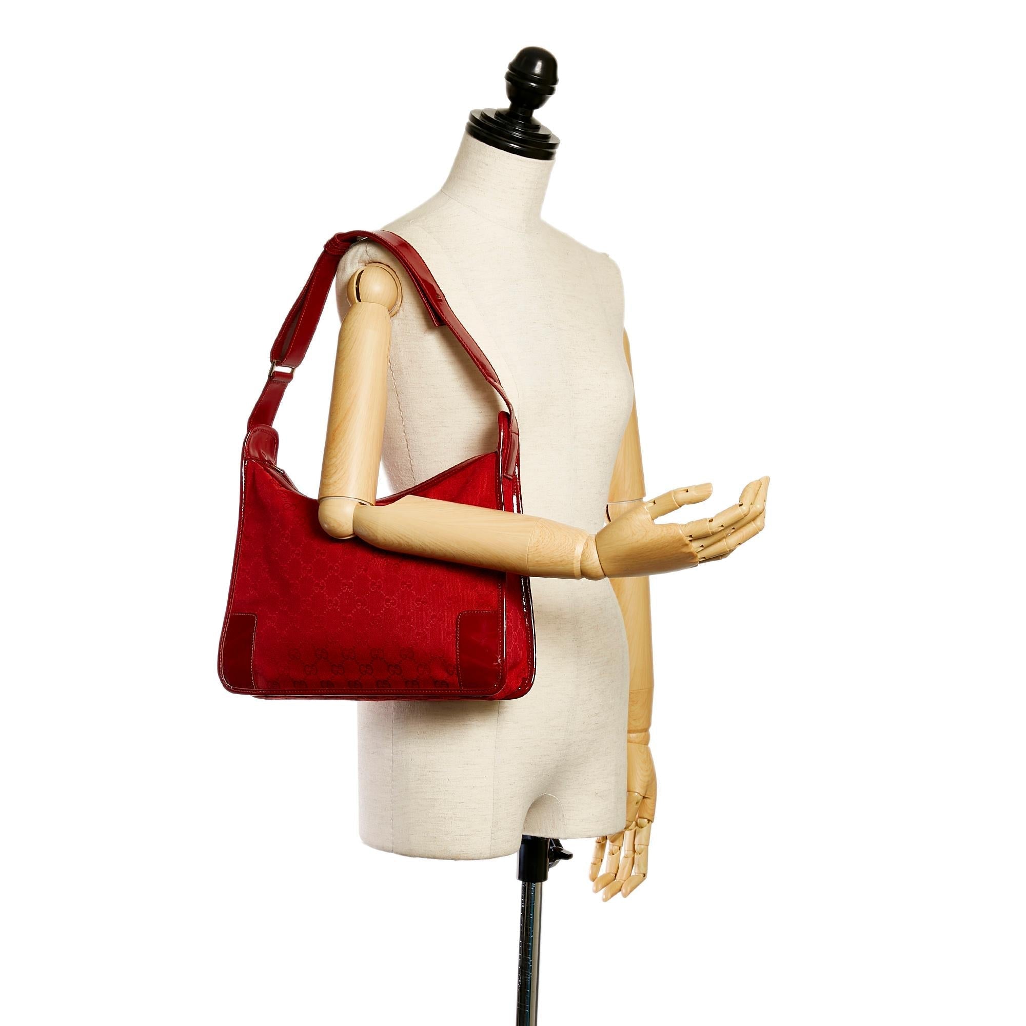 Gucci Gucci Canvas Shoulder Bag (SHG-32895)