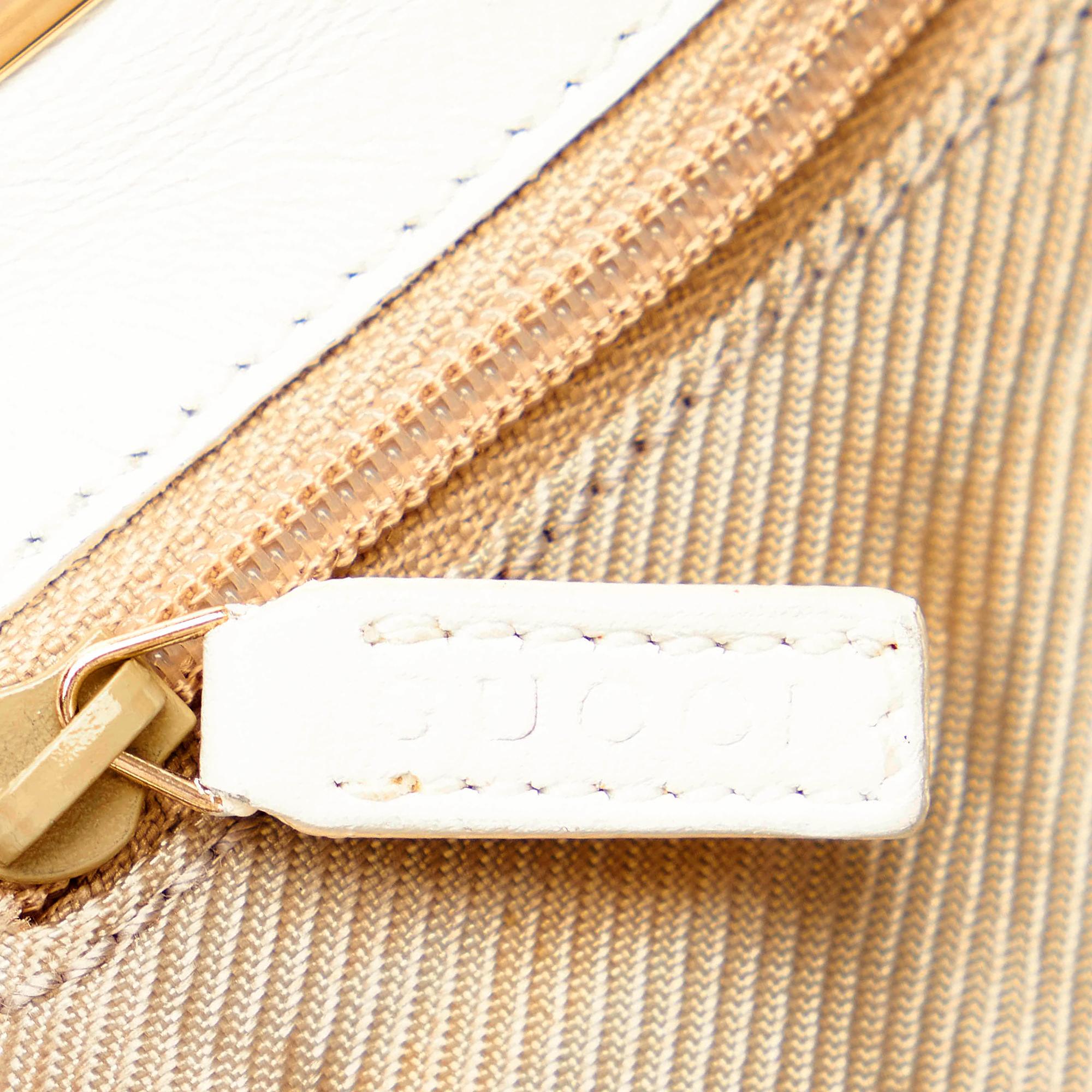 Gucci Gucci Canvas Shoulder Bag (SHG-33008)