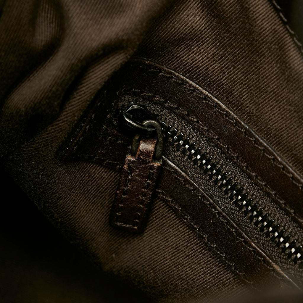 Gucci Gucci Canvas Shoulder Bag (SHG-33040)