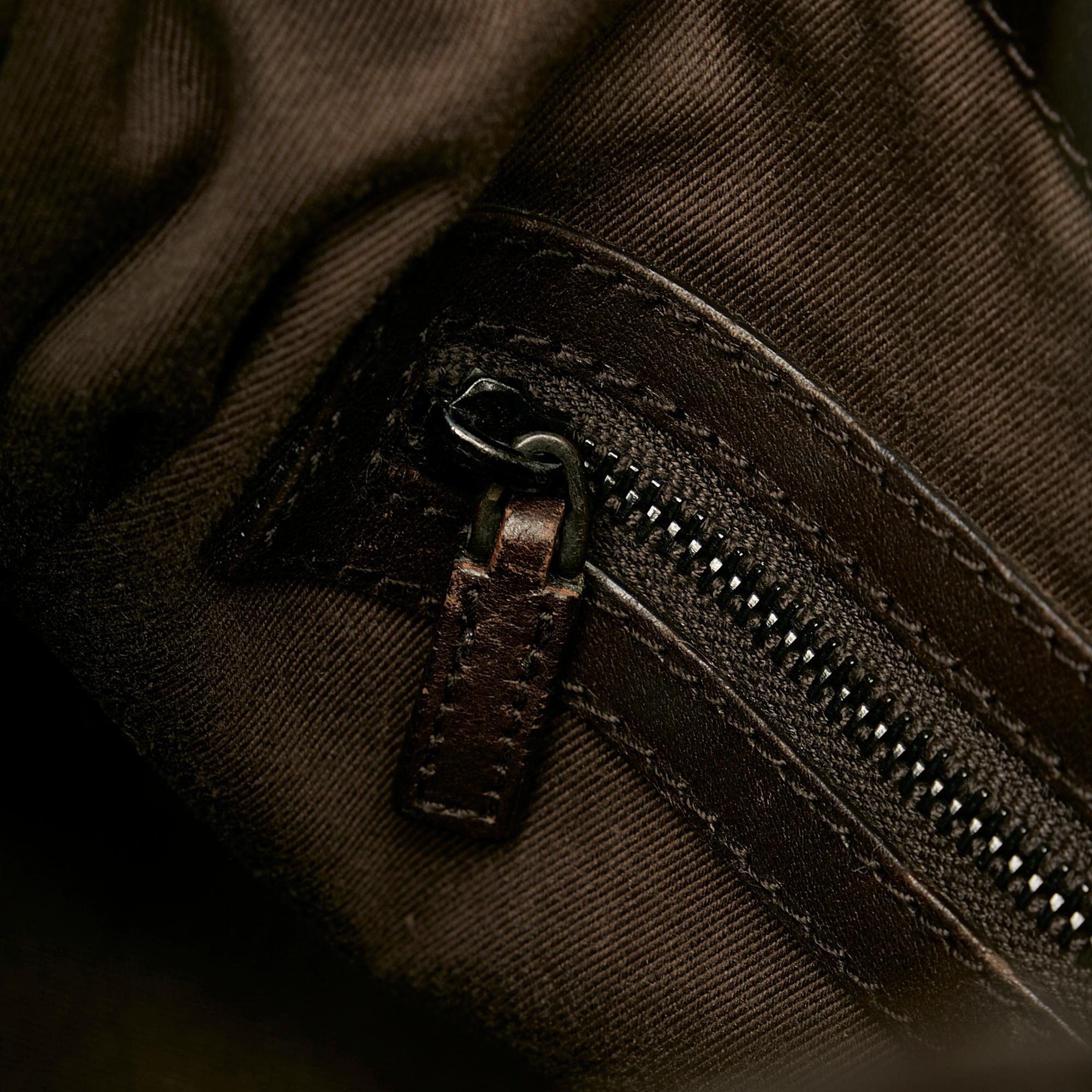 Gucci Gucci Canvas Shoulder Bag (SHG-33040)
