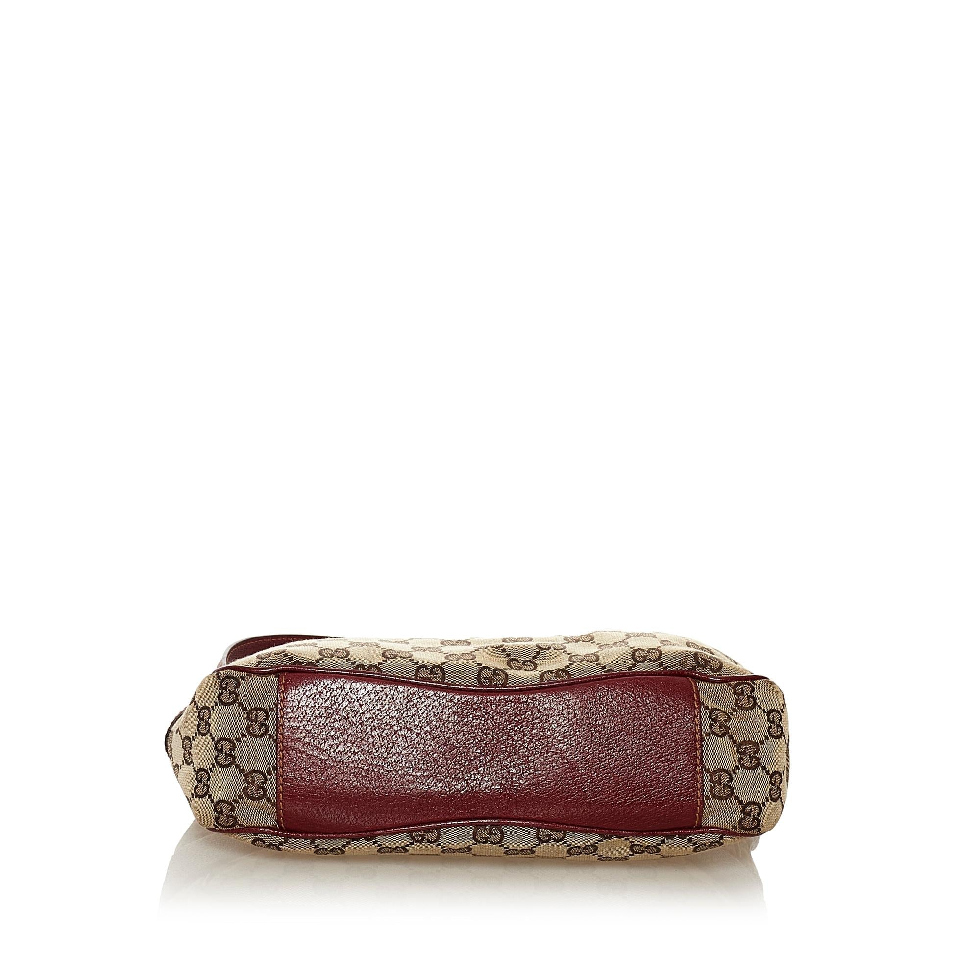 Gucci Gucci Canvas Shoulder Bag (SHG-33097)