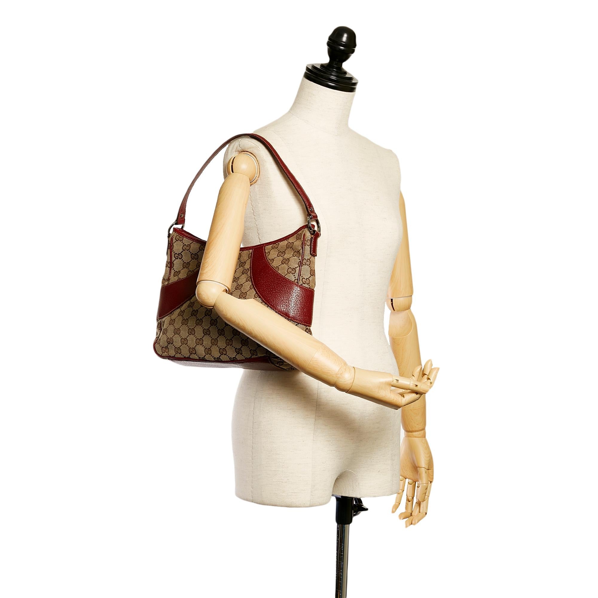 Gucci Gucci Canvas Shoulder Bag (SHG-33097)