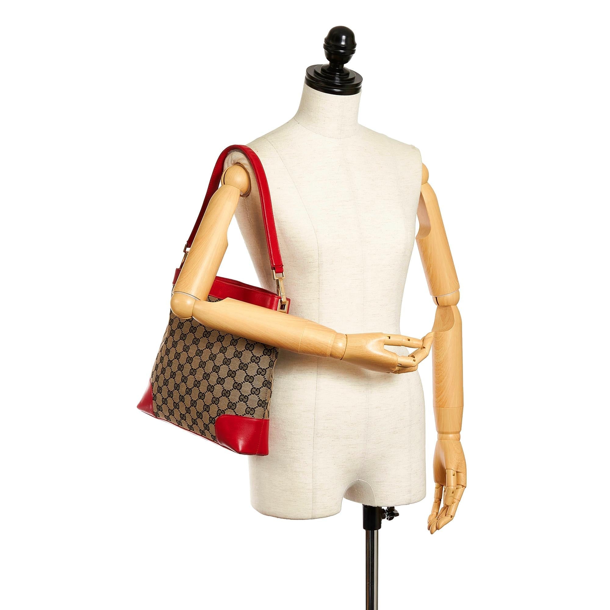 Gucci Gucci Canvas Shoulder Bag (SHG-33223)