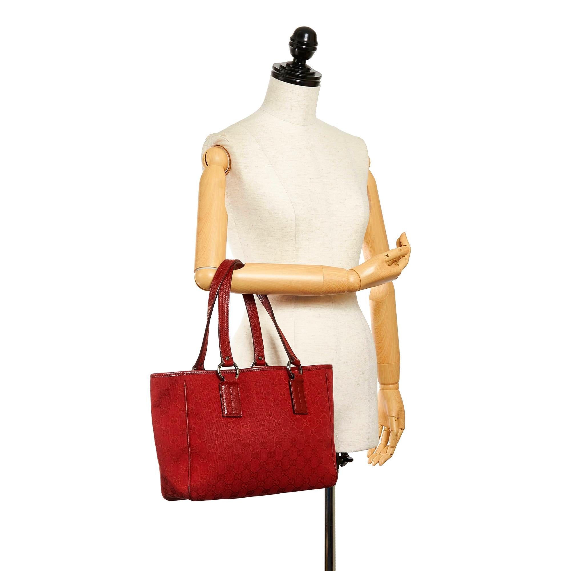Gucci Gucci Canvas Shoulder Bag (SHG-33843)
