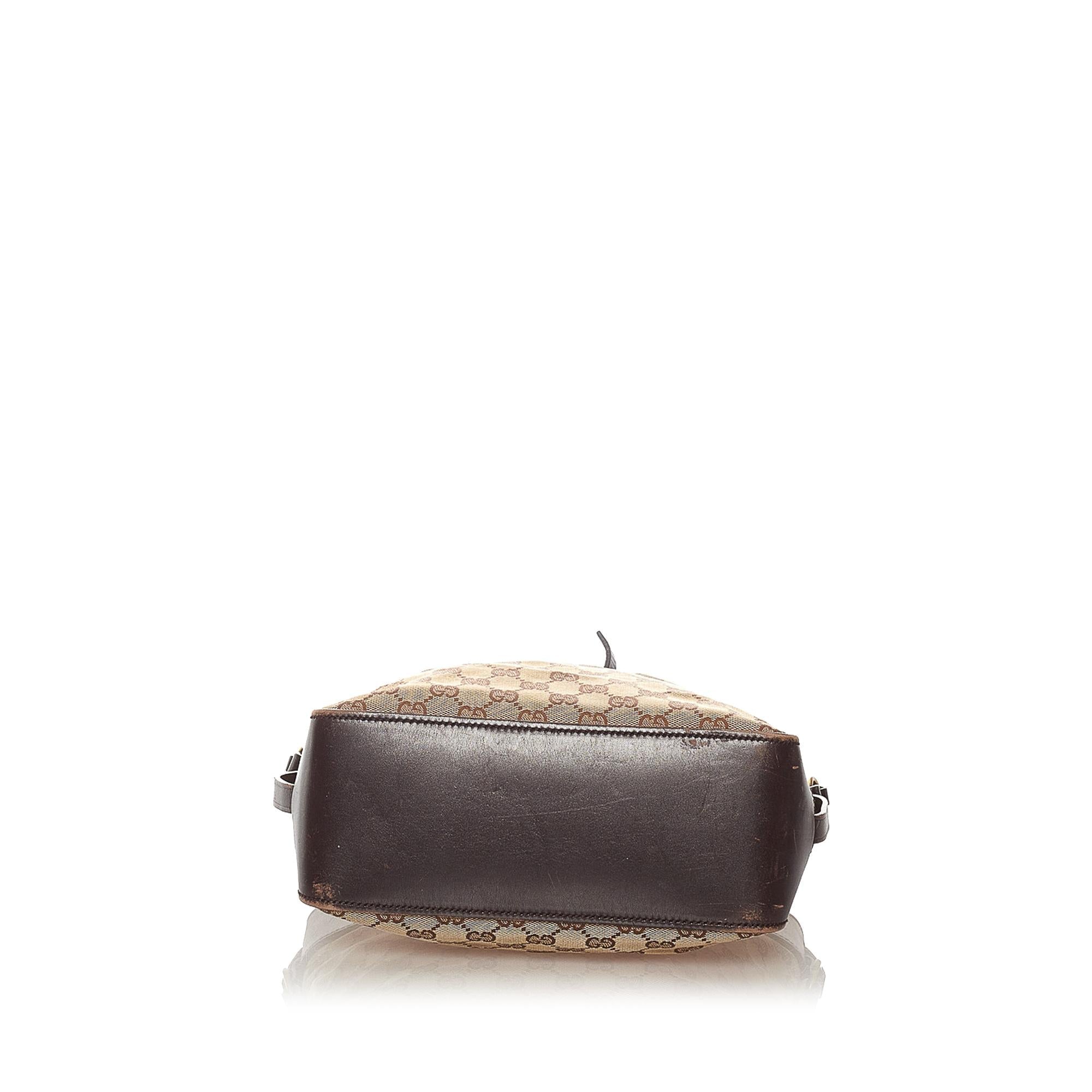 Gucci Gucci Canvas Shoulder Bag (SHG-33863)