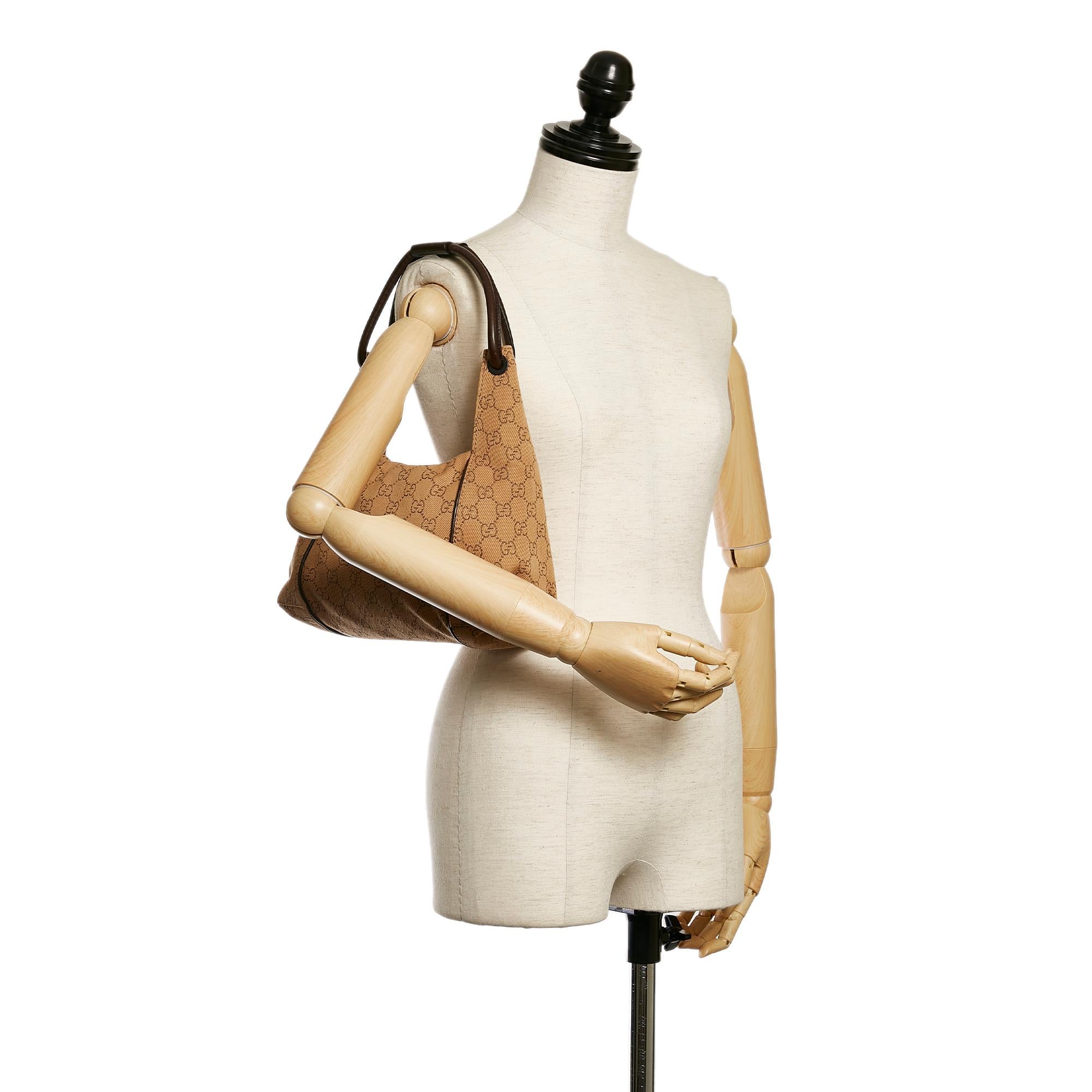 Gucci Gucci Canvas Shoulder Bag (SHG-34148)