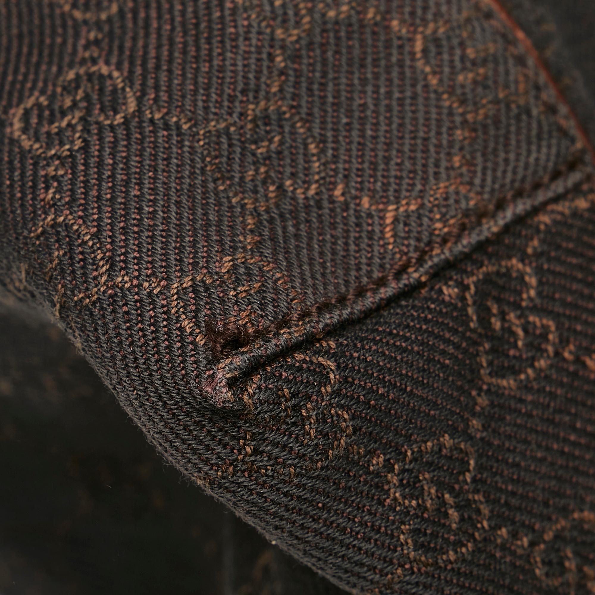 Gucci GG Canvas Shoulder Bag (SHG-35000)