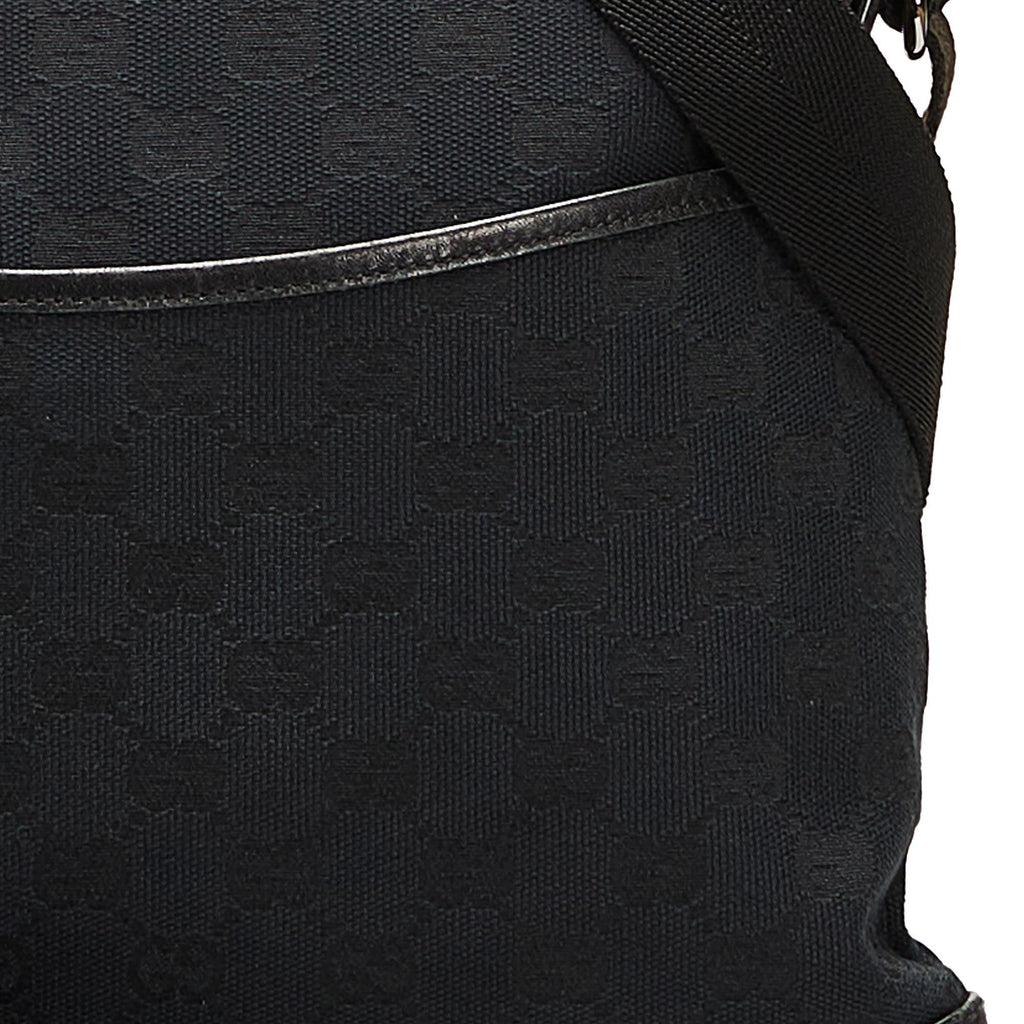Gucci GG Canvas Shoulder Bag (SHG-35627)