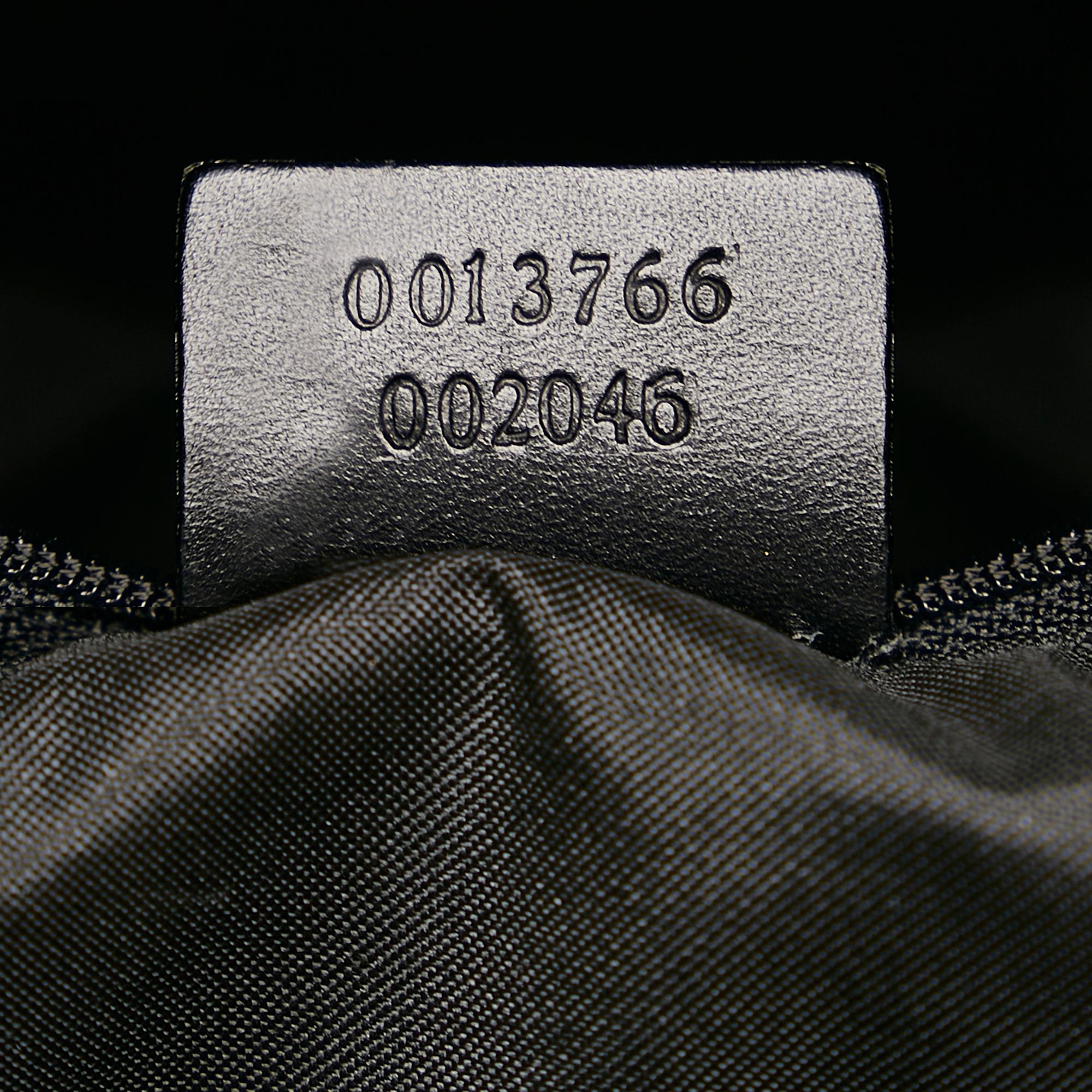 Gucci GG Canvas Shoulder Bag (SHG-35728)