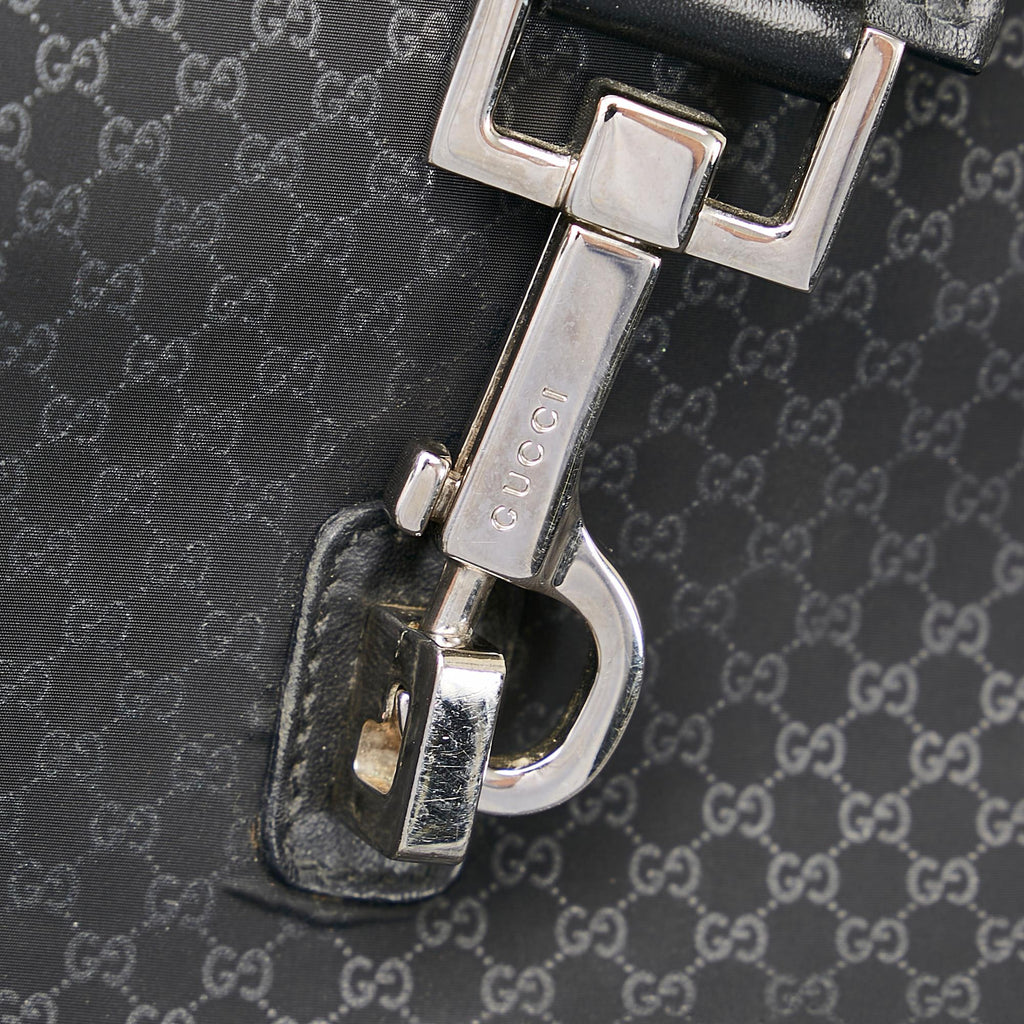 Gucci GG Canvas Shoulder Bag (SHG-ibi7U4)