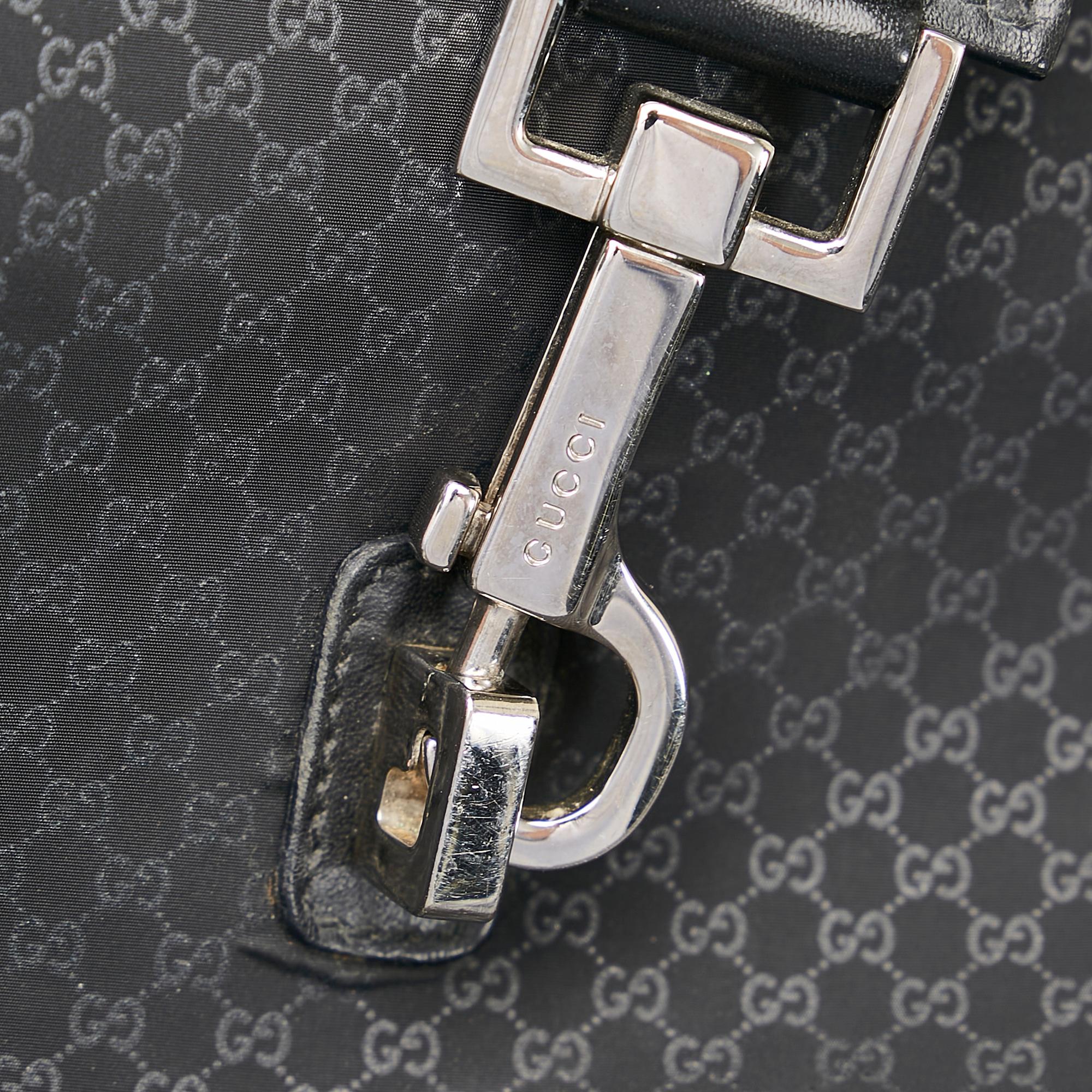 Gucci GG Canvas Shoulder Bag (SHG-ibi7U4)