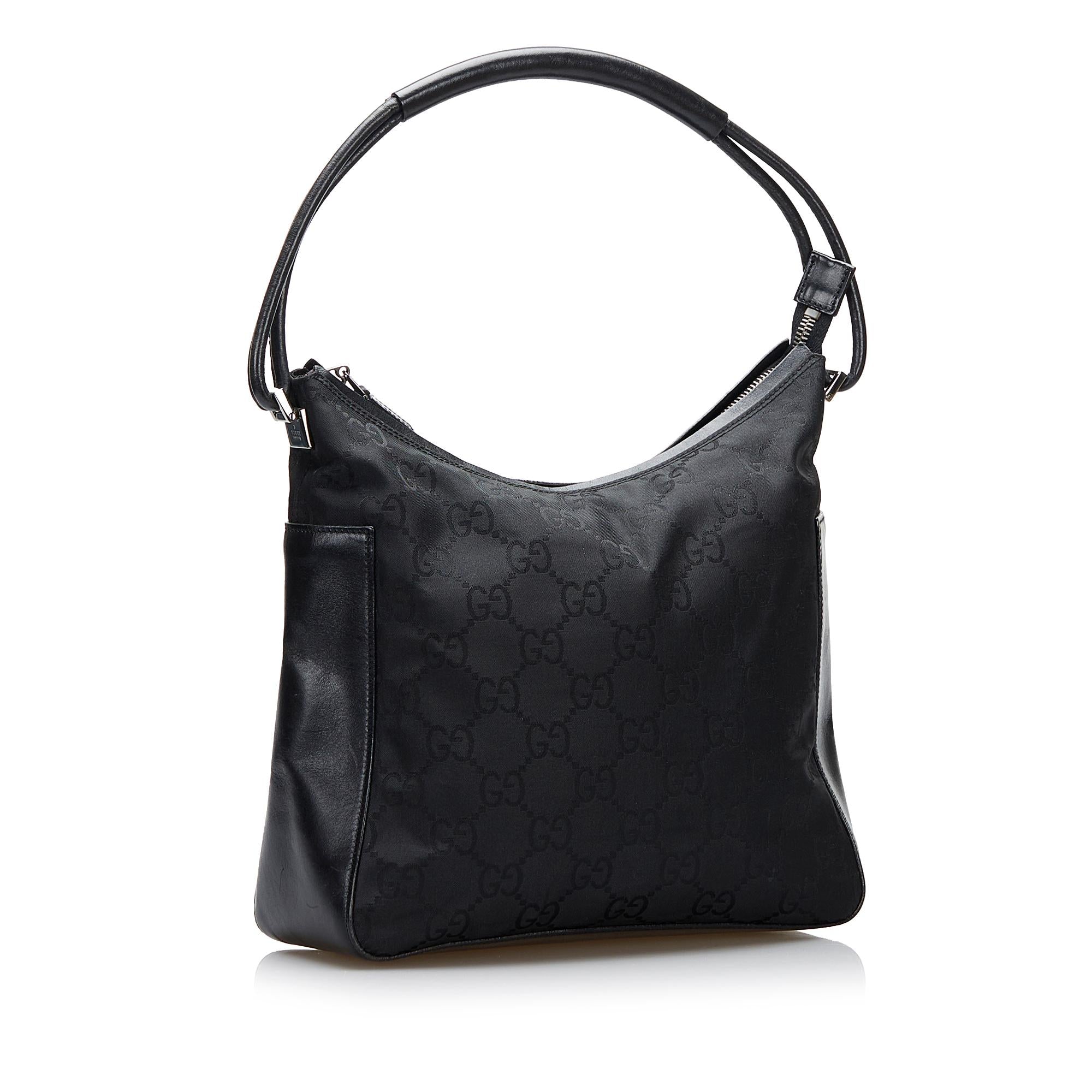 Gucci GG Canvas Shoulder Bag (SHG-dglL5Q)