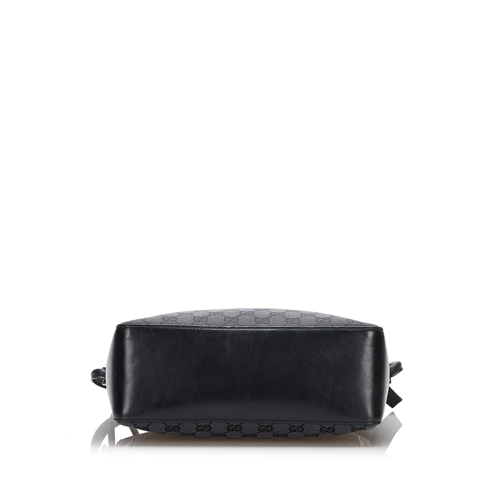 Gucci GG Canvas Shoulder Bag (SHG-kuoaAN)