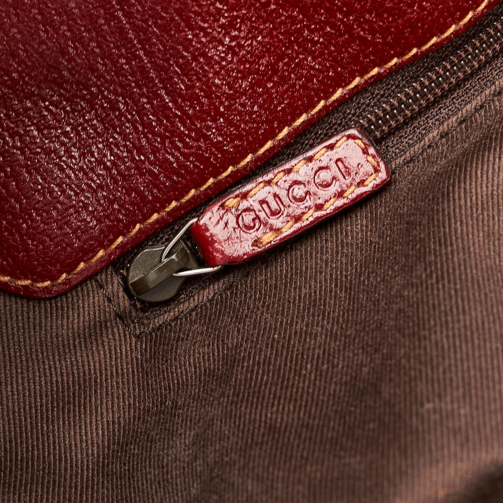 Gucci GG Canvas Shoulder Bag (SHG-P3d4eF)
