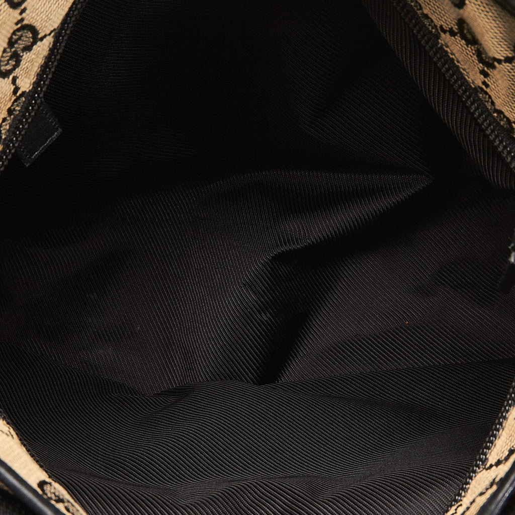 Gucci GG Canvas Shoulder Bag (SHG-KswJIH)