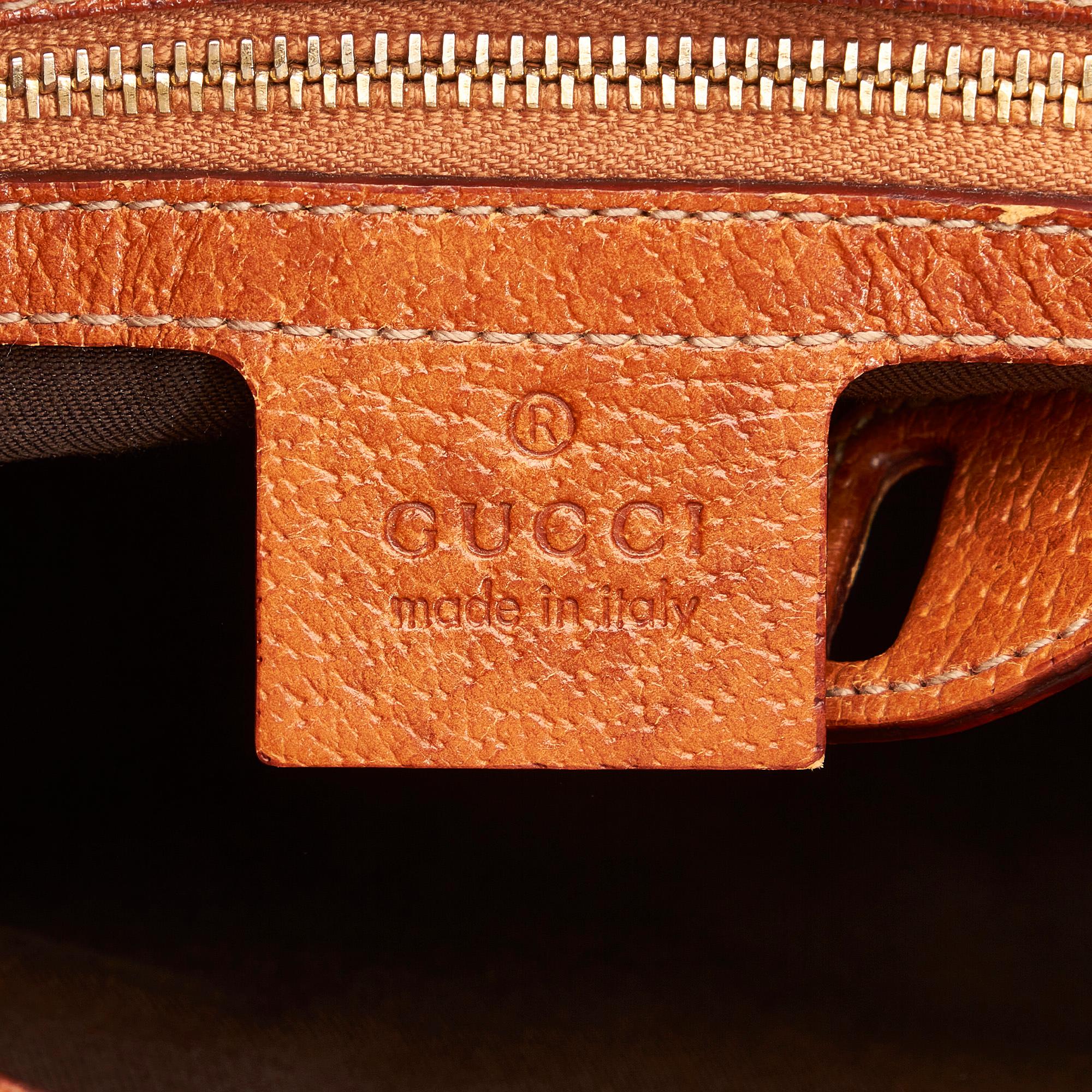 Gucci GG Canvas Shoulder Bag (SHG-ZvPrzg)